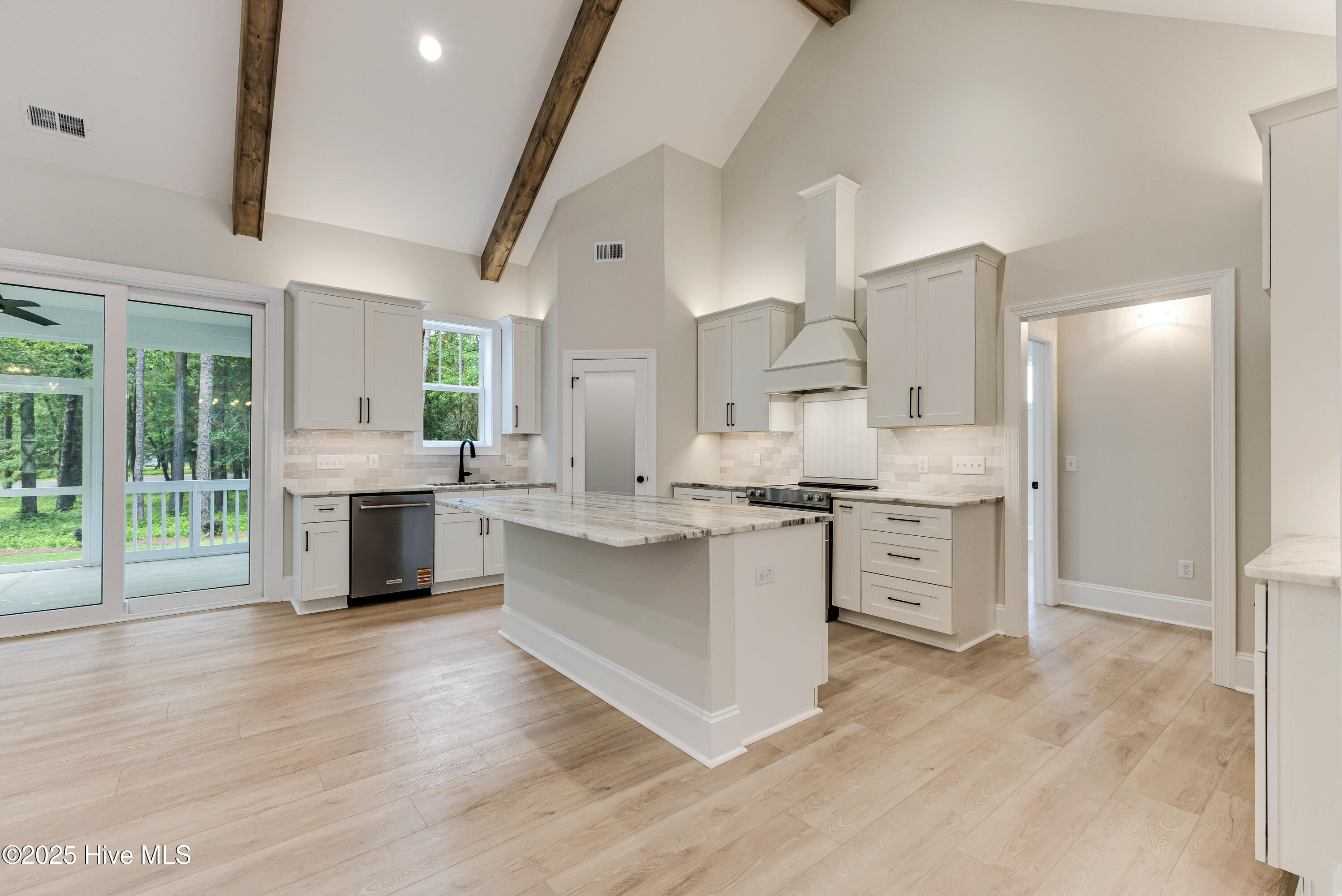 676 Folly Drive SE, Bolivia