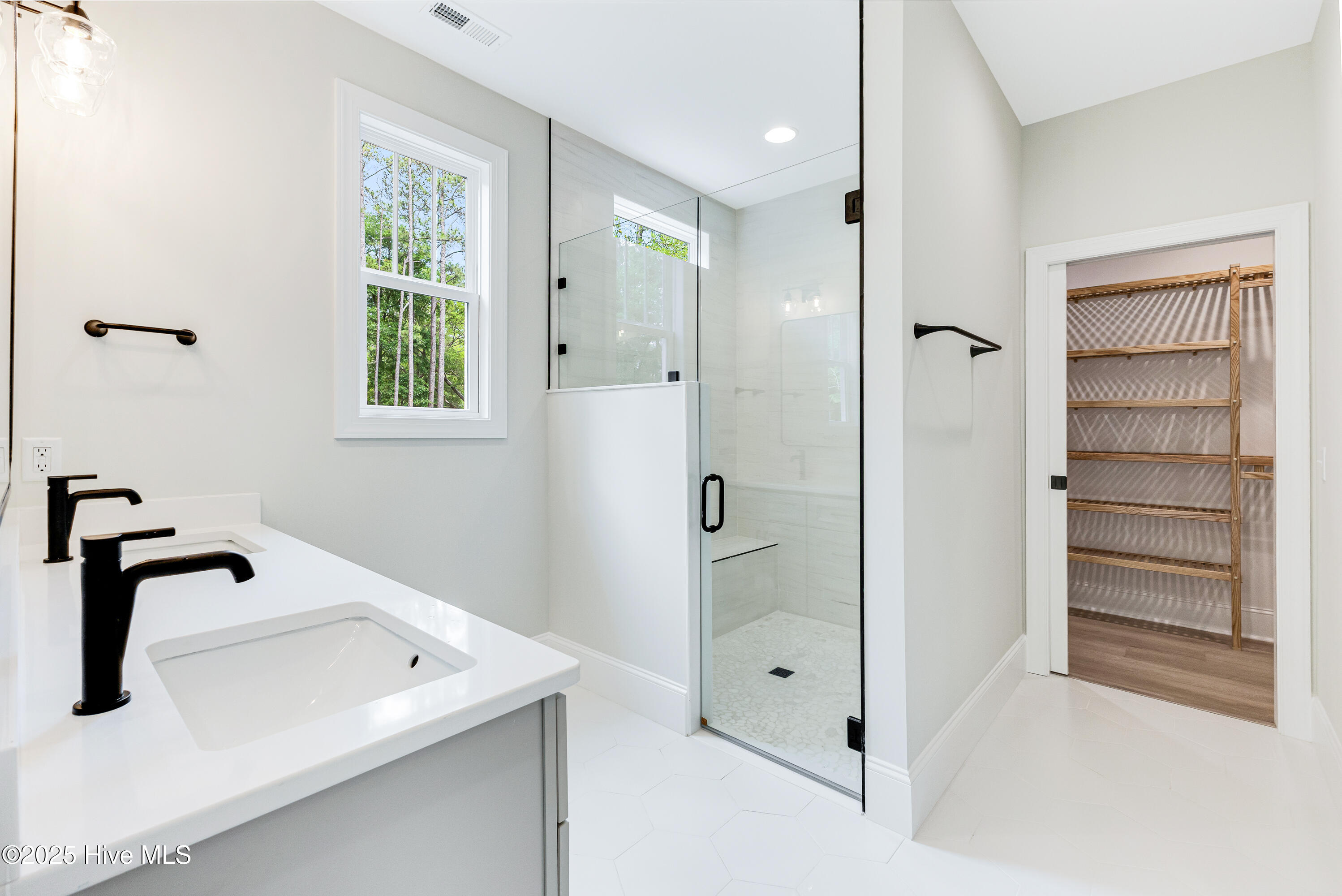 676 Folly Drive SE, Bolivia