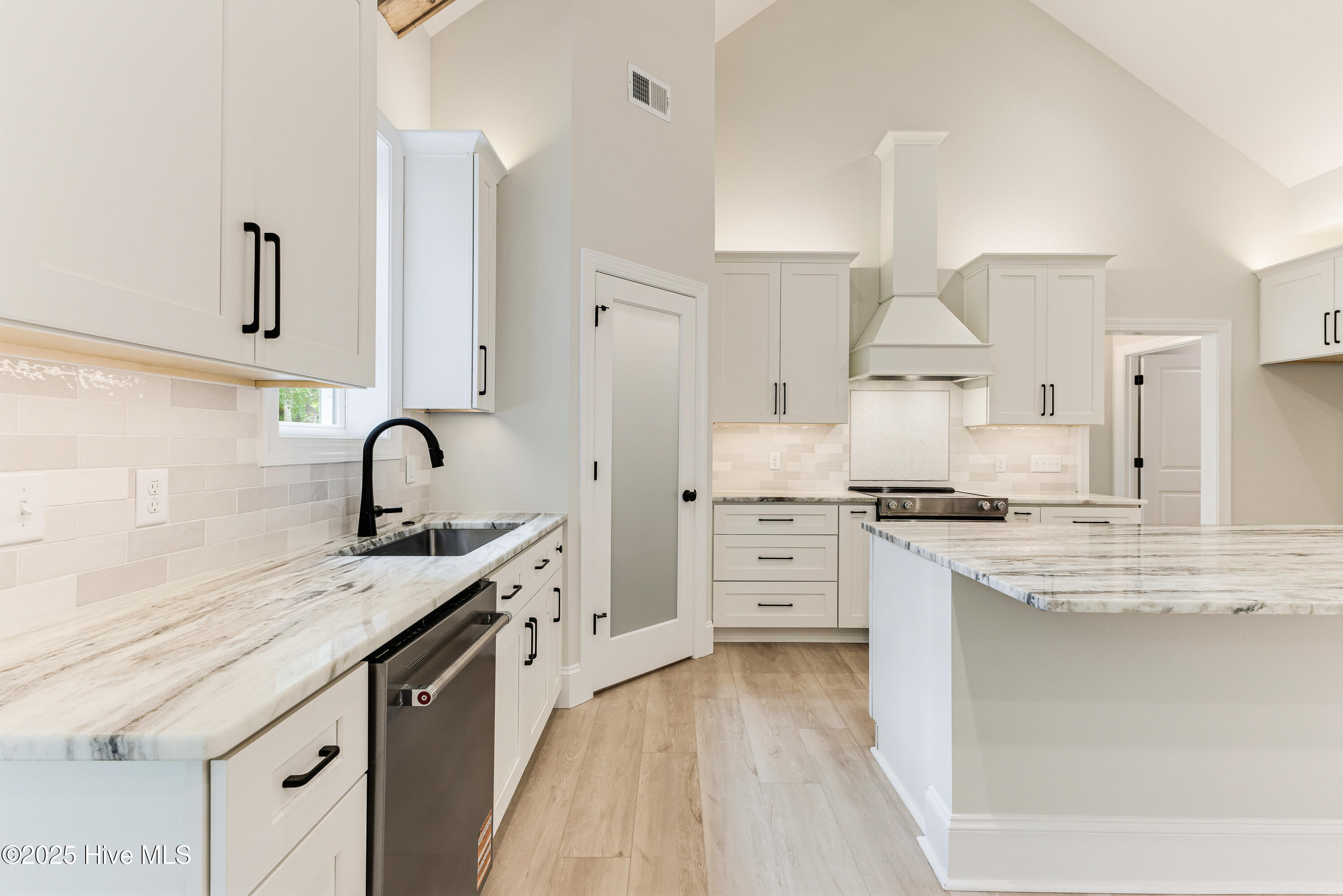 676 Folly Drive SE, Bolivia