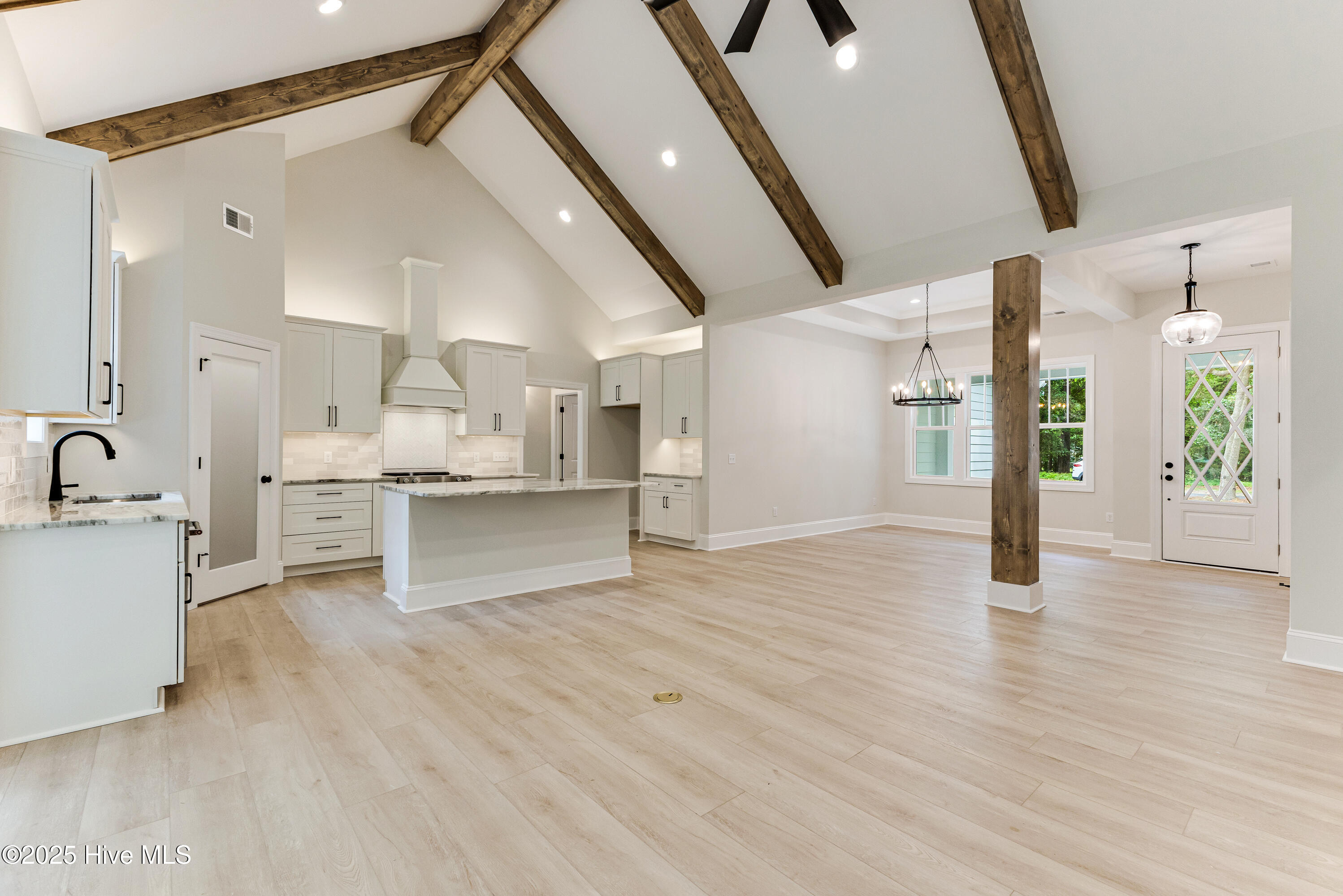 676 Folly Drive SE, Bolivia