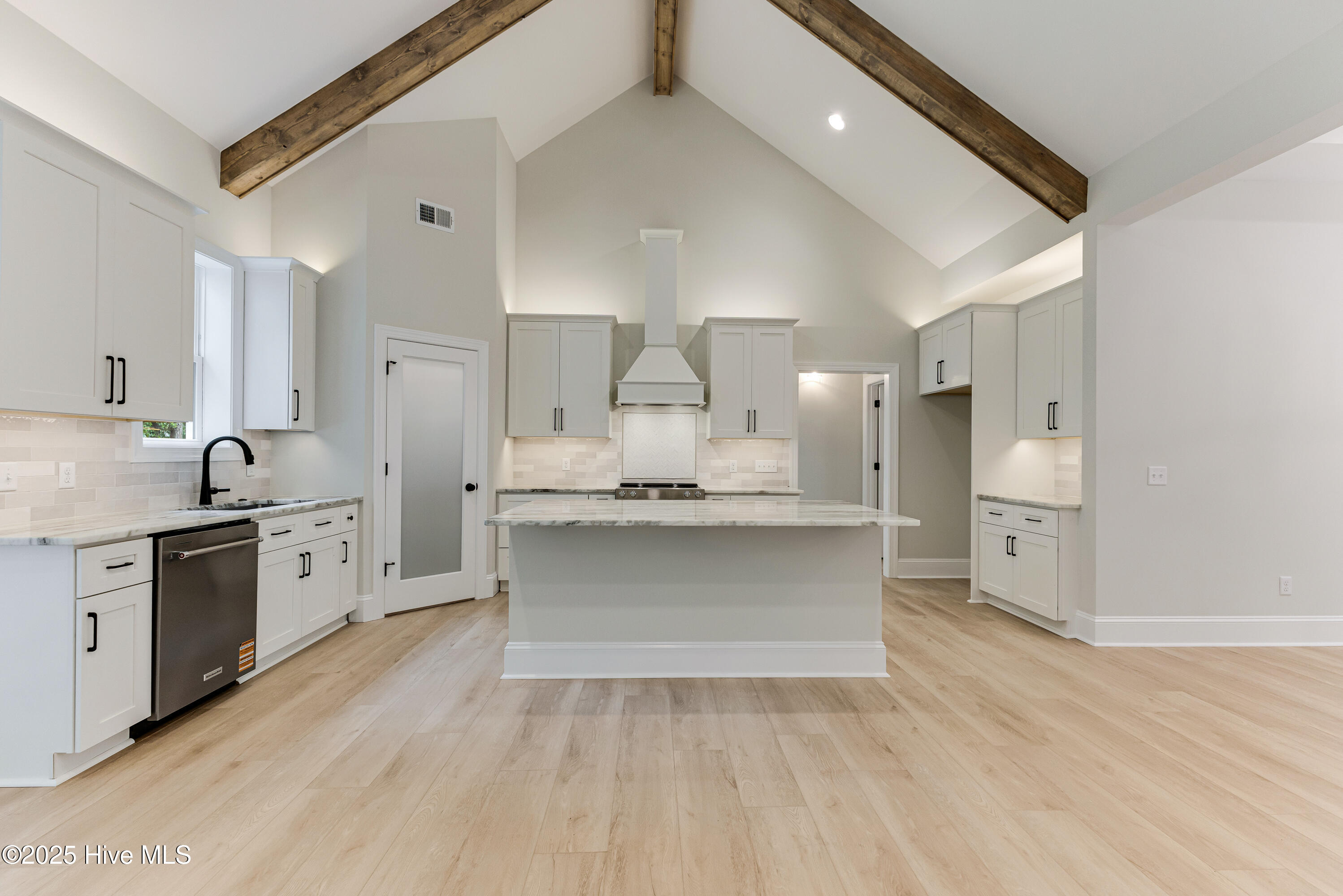 676 Folly Drive SE, Bolivia