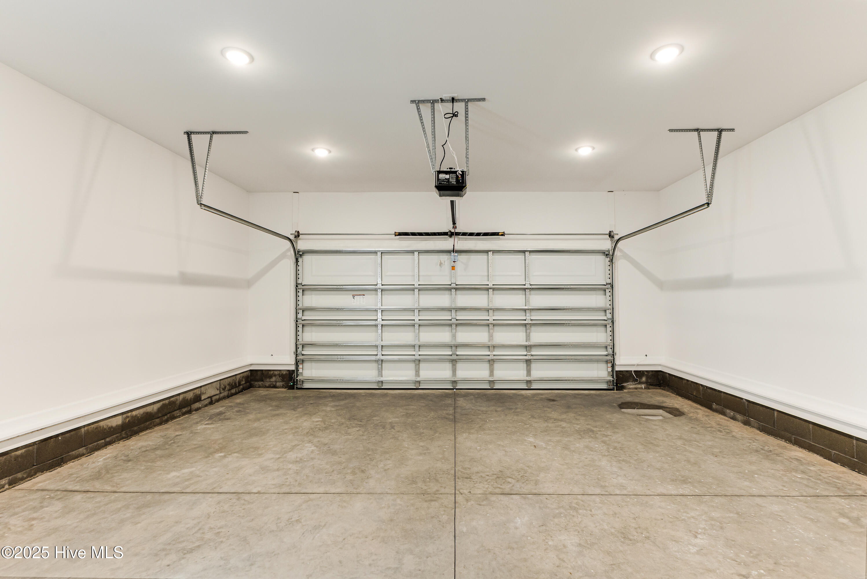 676 Folly Drive SE, Bolivia