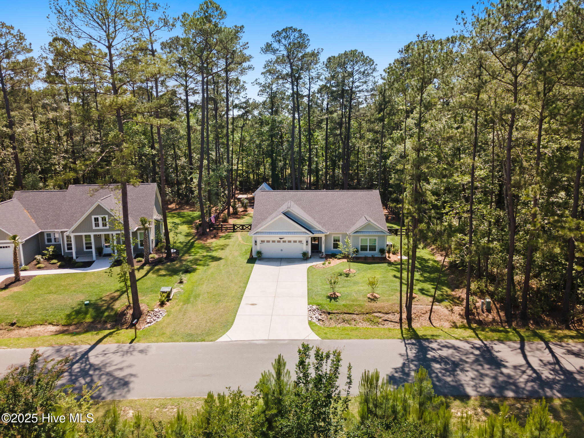 589 Boundaryline Drive NW