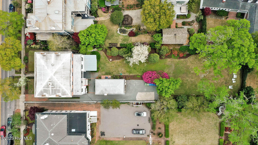 416 S Front Street, 6