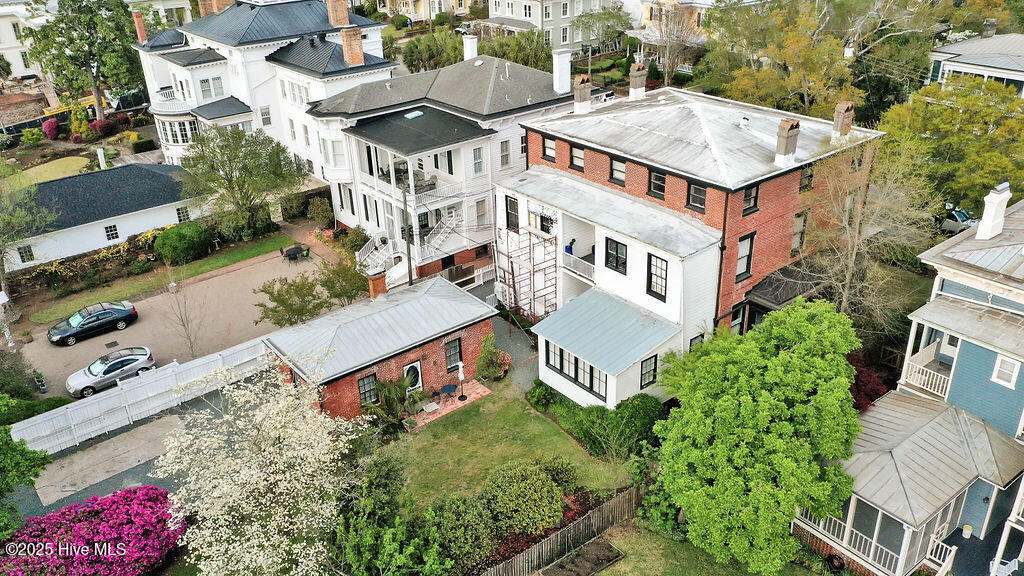 416 S Front Street, 6