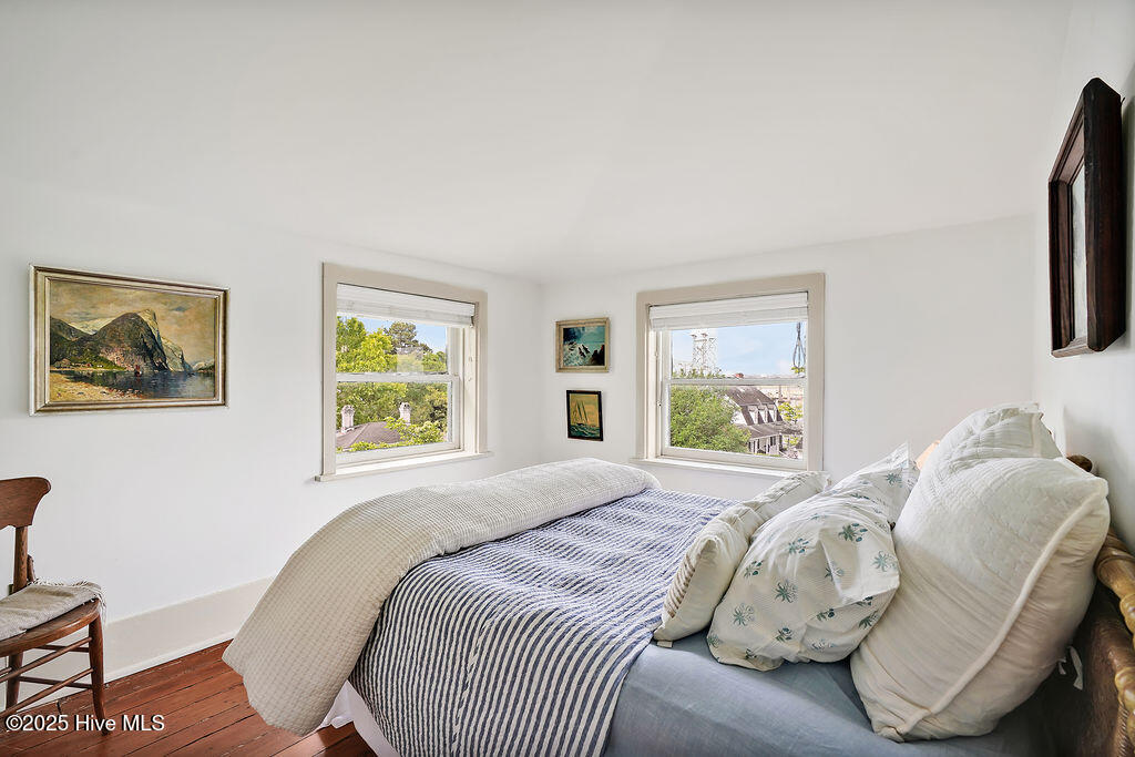 416 S Front Street, 6