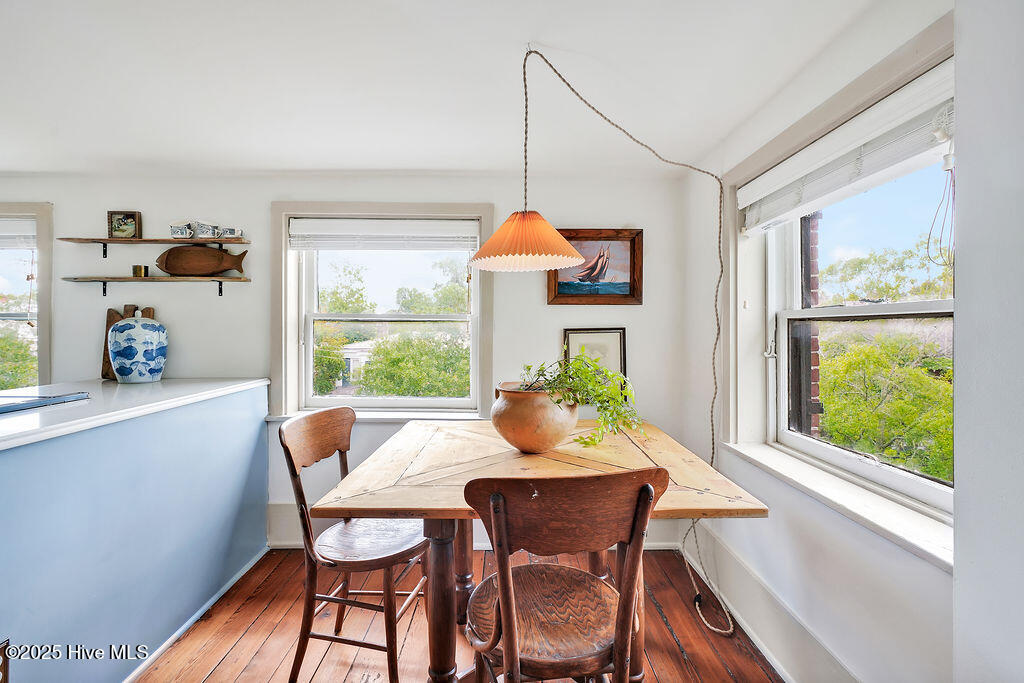 416 S Front Street, 6