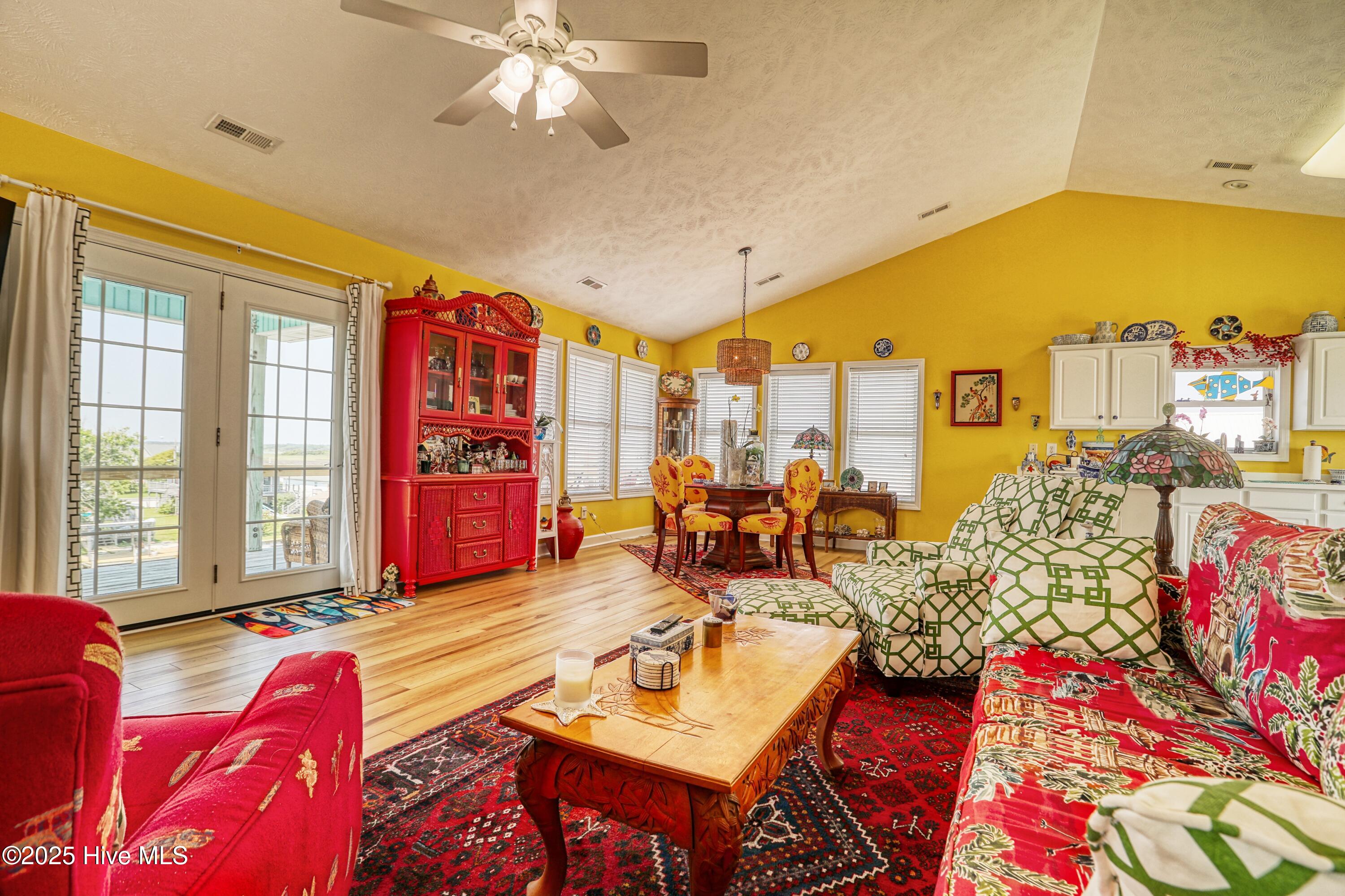 4061 4th Street, Surf City