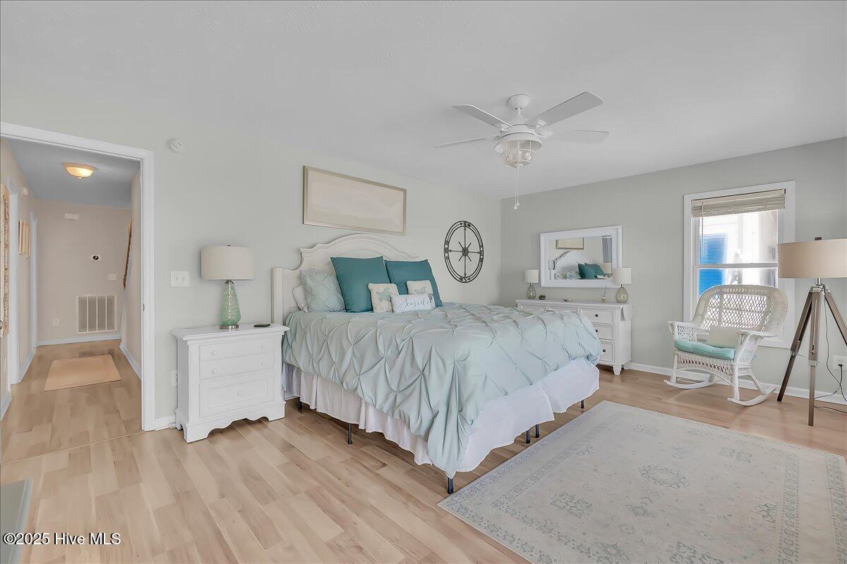 511 S Shore Drive, Surf City