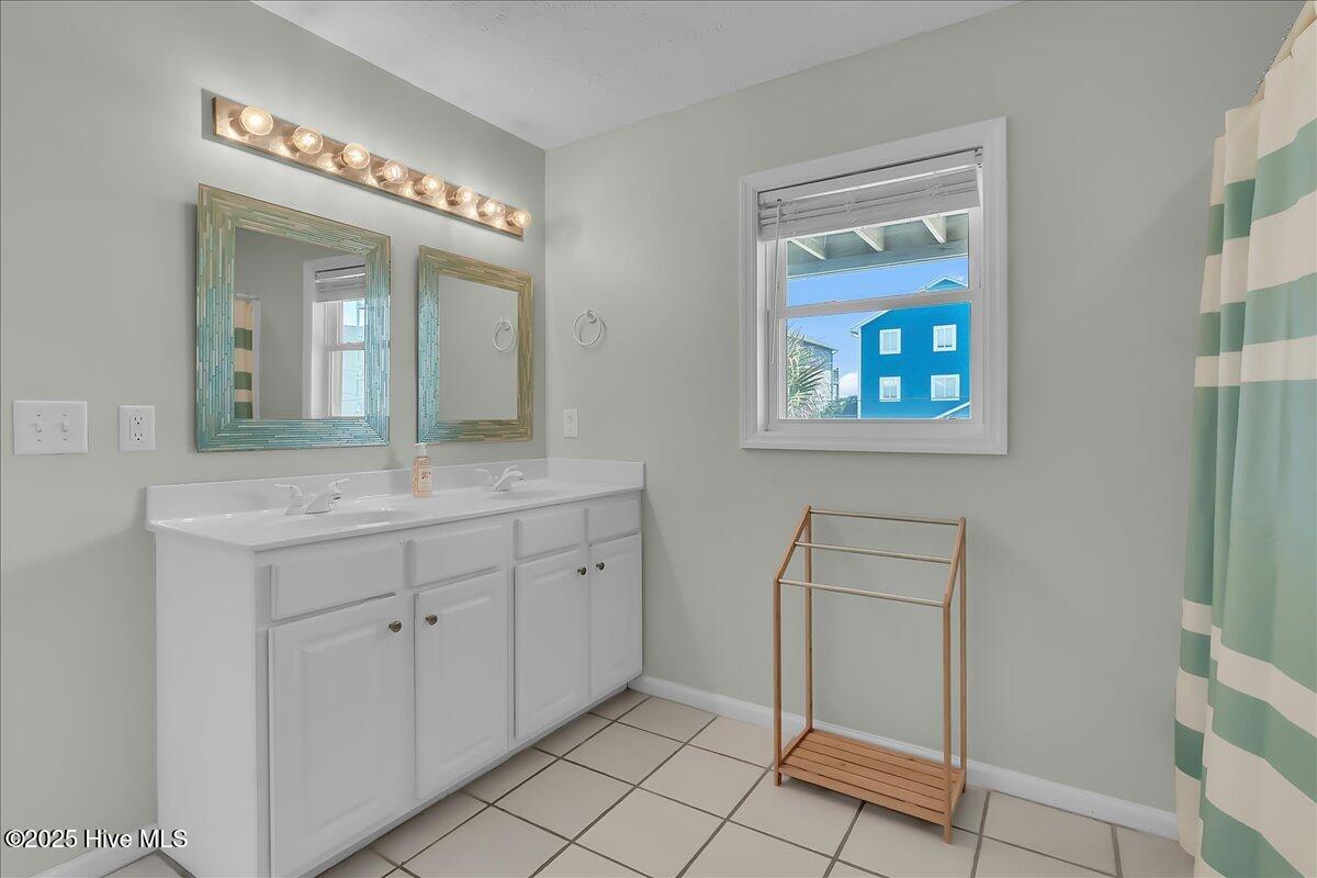 511 S Shore Drive, Surf City