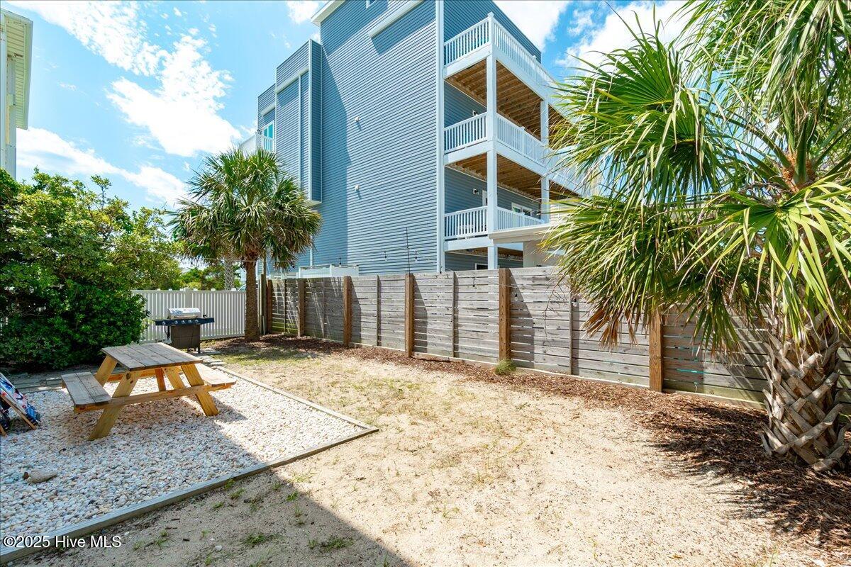 511 S Shore Drive, Surf City