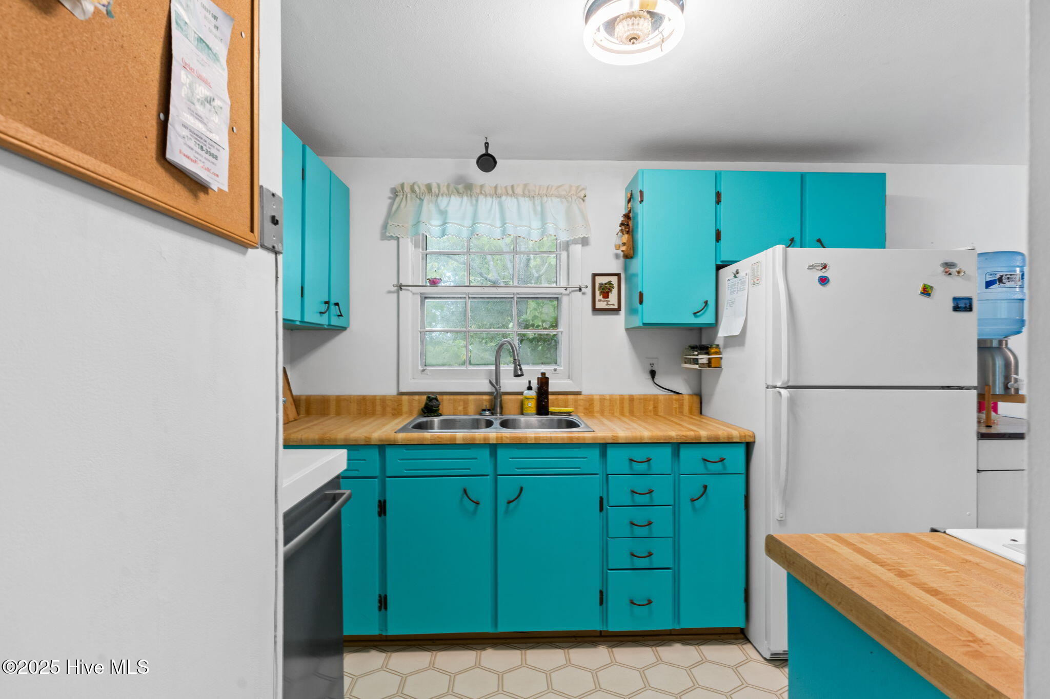 5405 Autumn Drive
