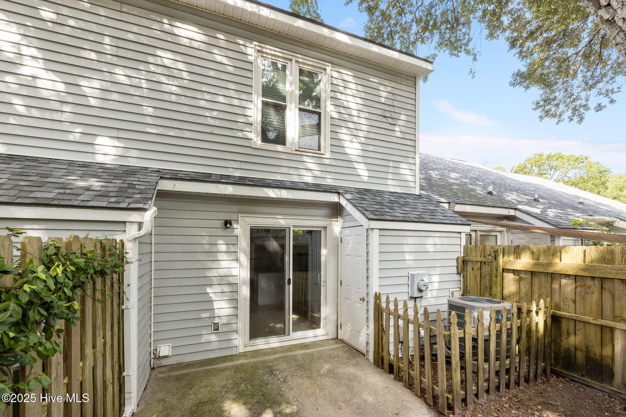 3200 Crystal Oaks Lane