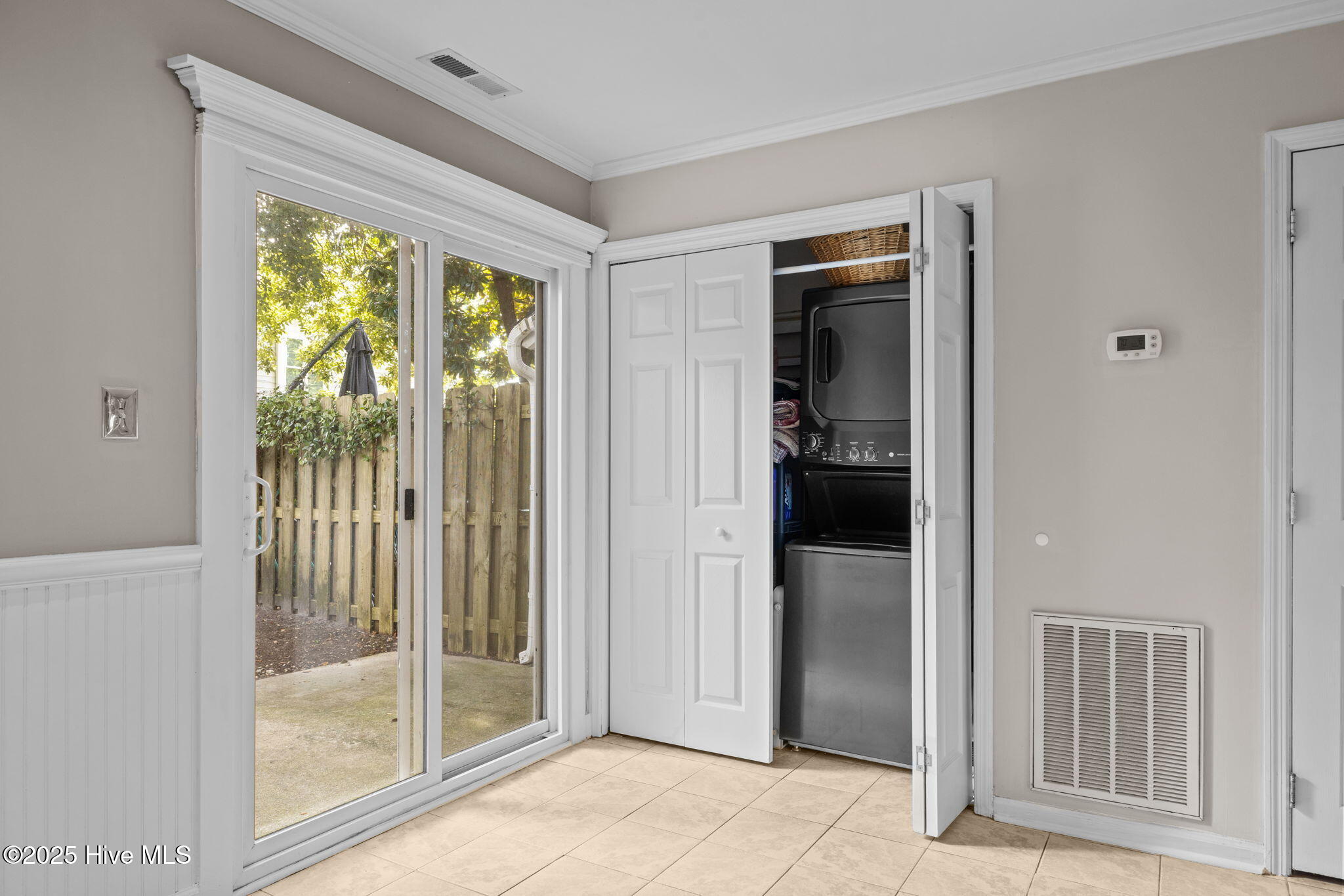 3200 Crystal Oaks Lane