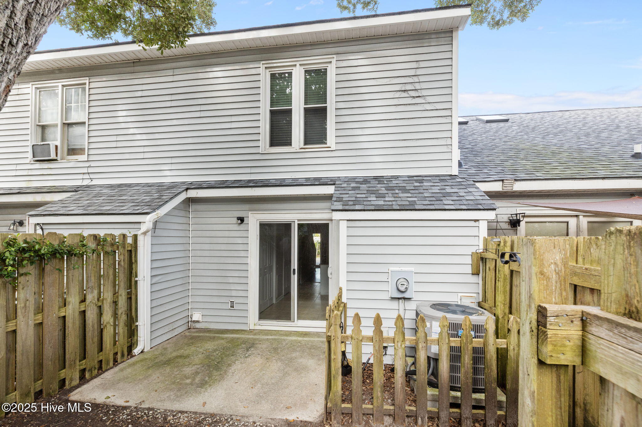 3200 Crystal Oaks Lane