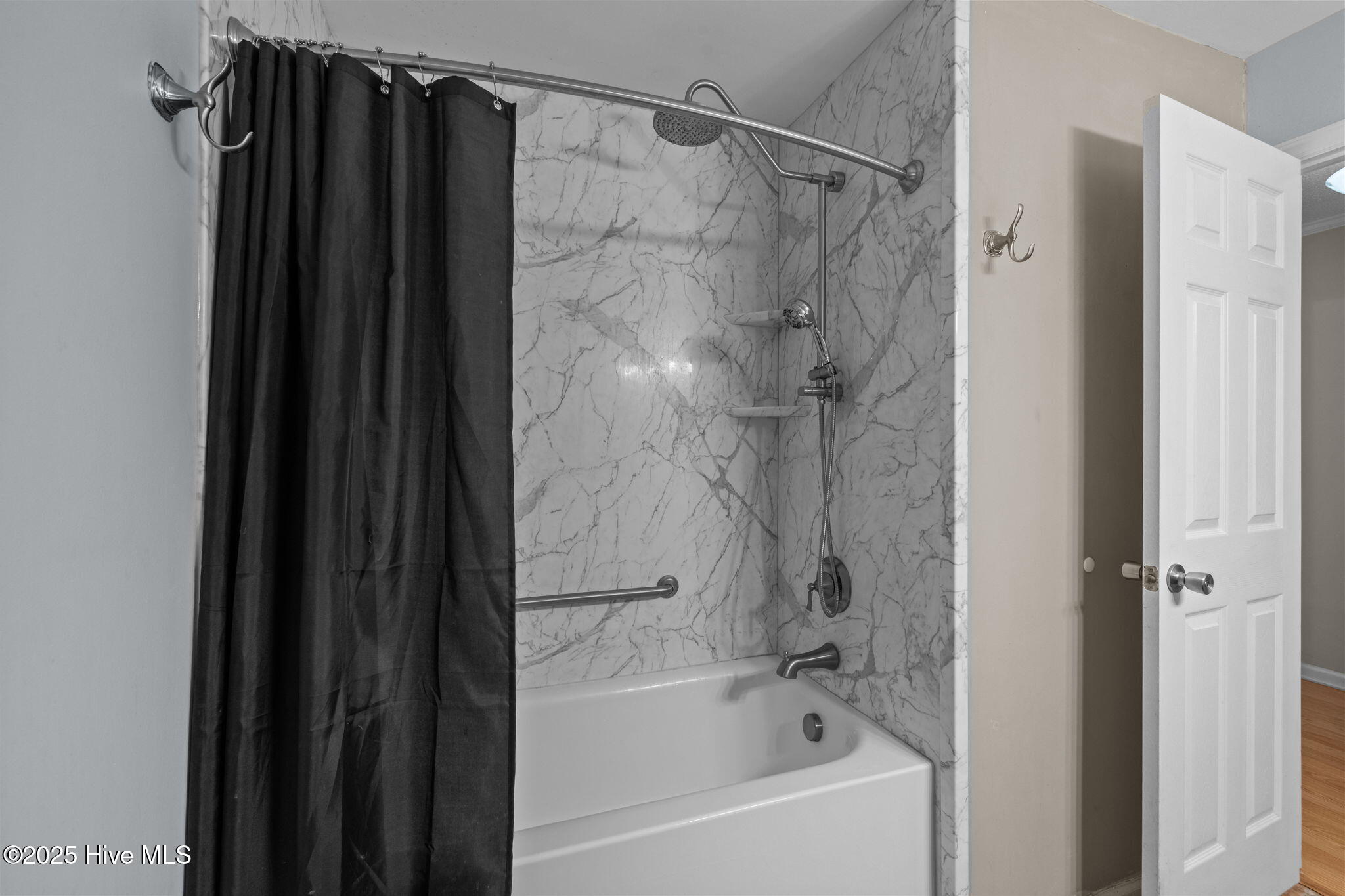 3200 Crystal Oaks Lane