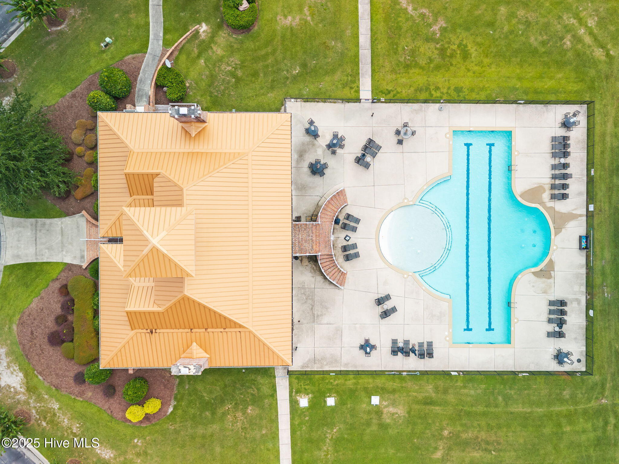 135 135 Hydrangea Lane