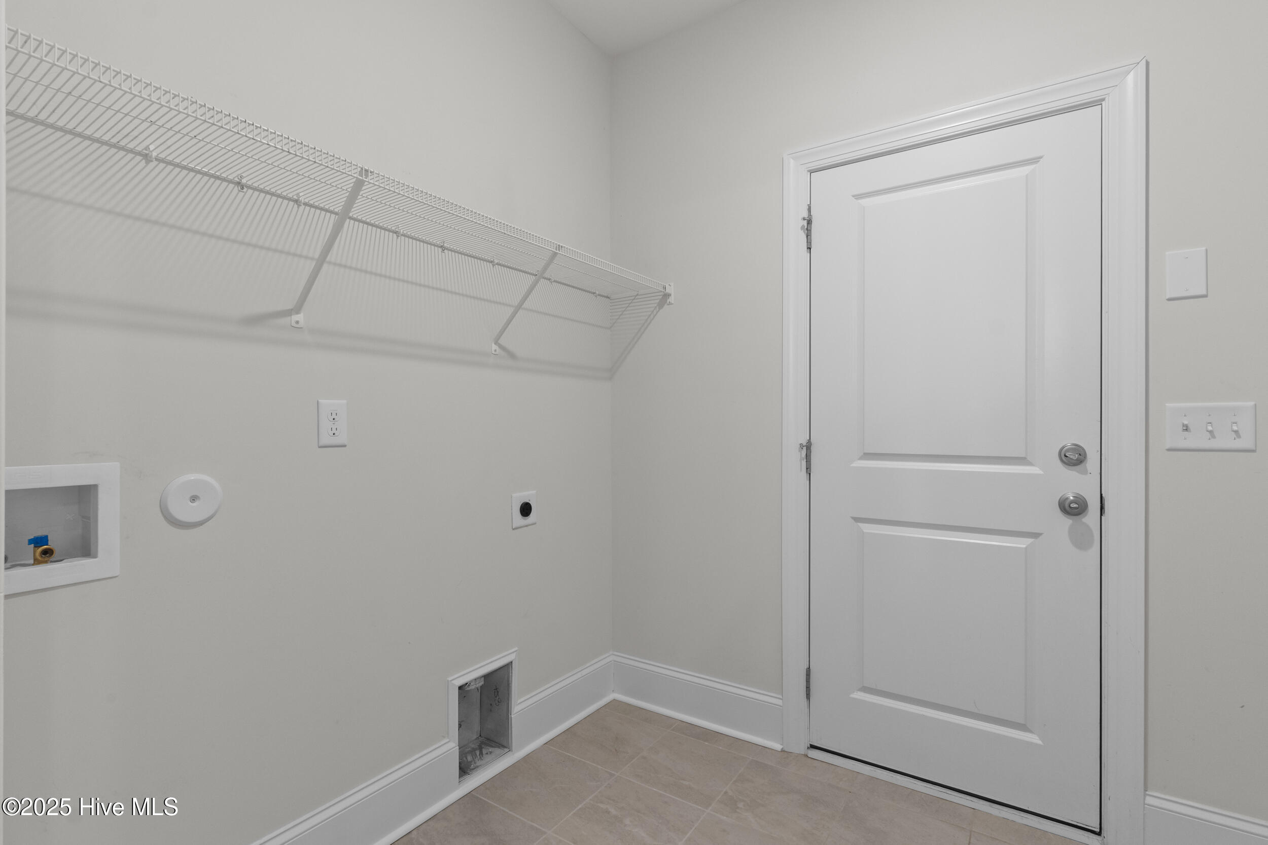 215 Hanover Lakes Drive