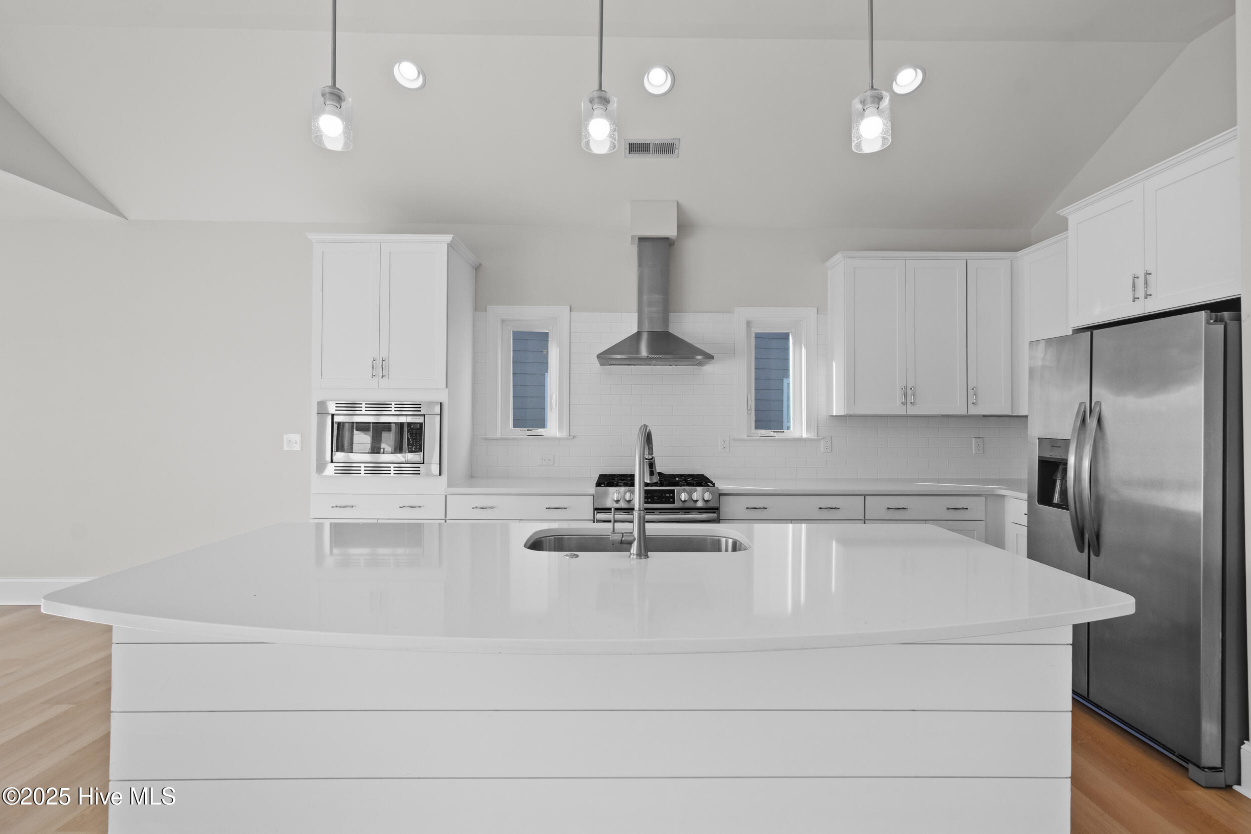 215 Hanover Lakes Drive