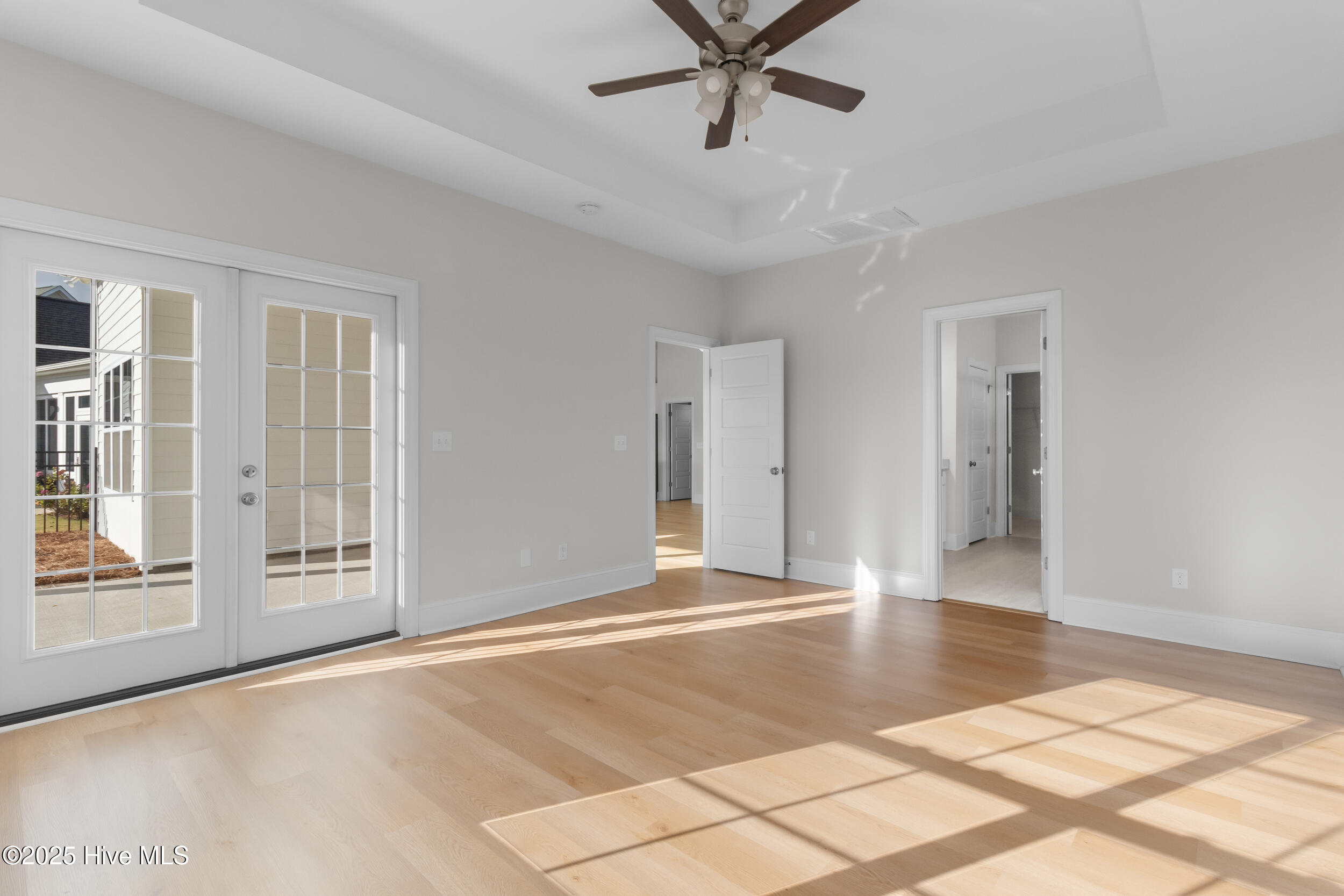 215 Hanover Lakes Drive