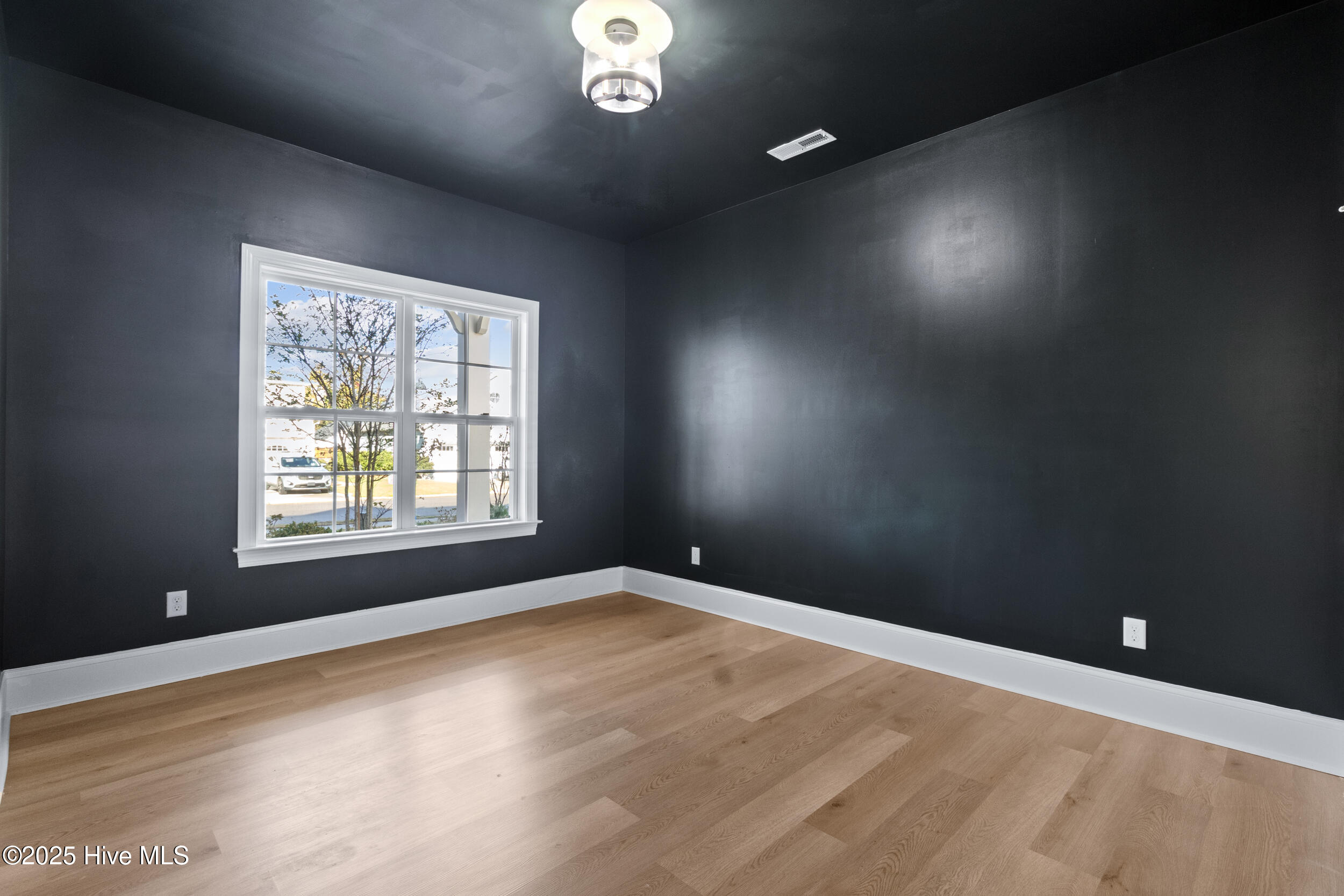 215 Hanover Lakes Drive