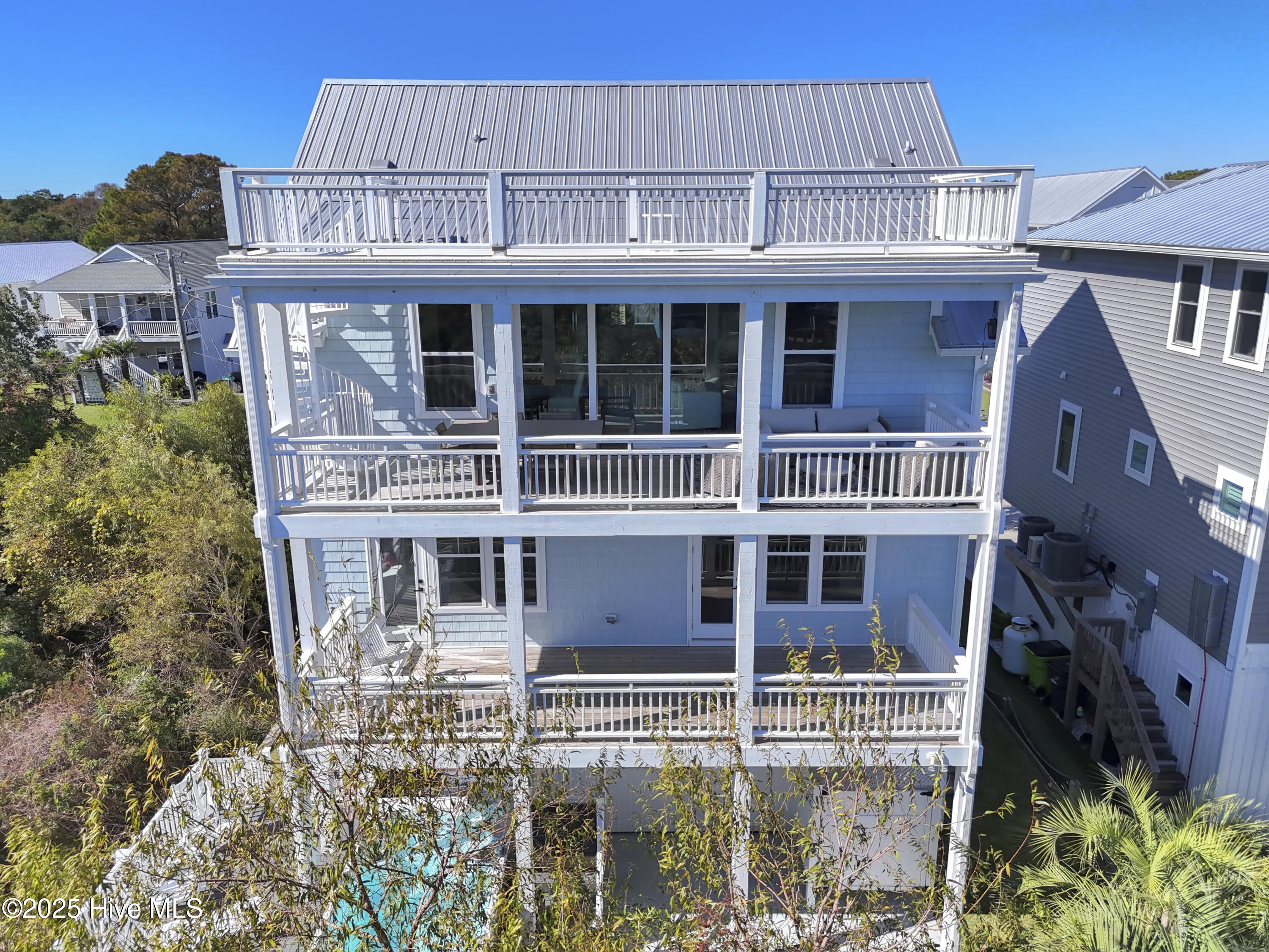 611 Third Street S