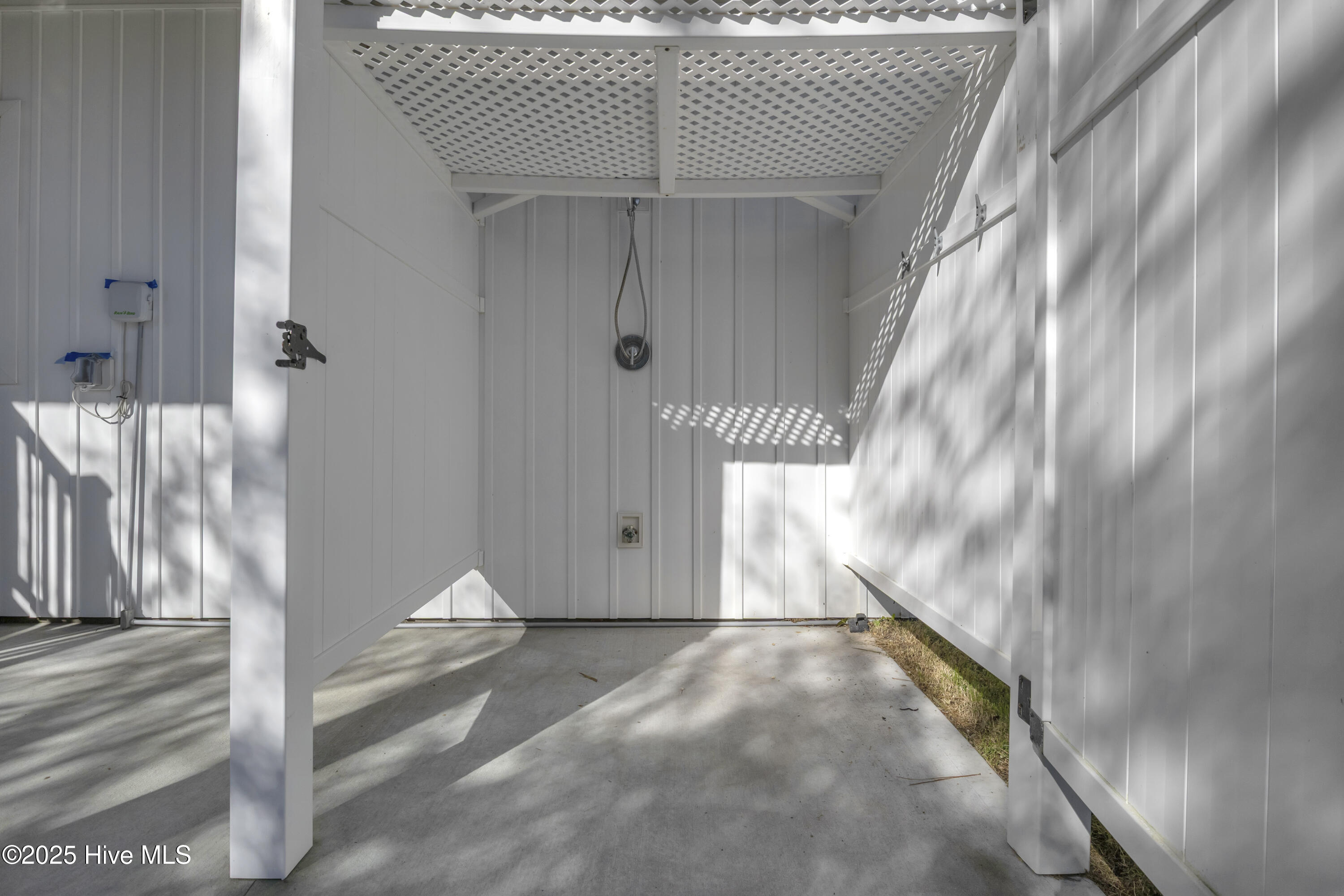 611 Third Street S