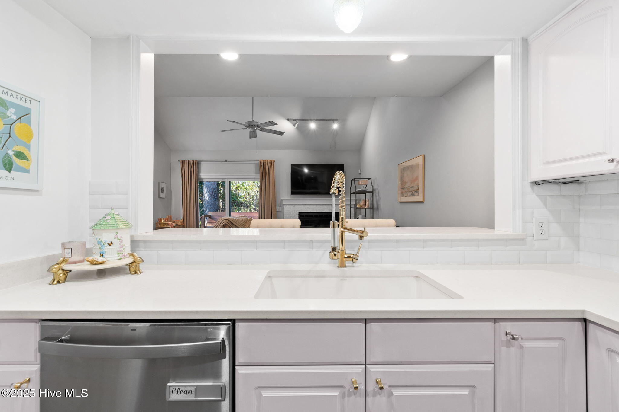 1800 Eastwood Road 230