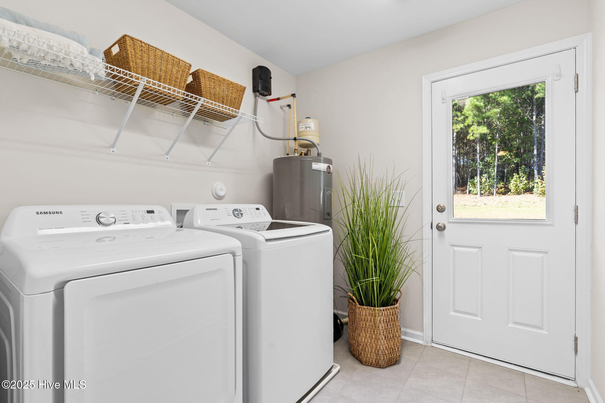 1316 N Fisher King Drive SE