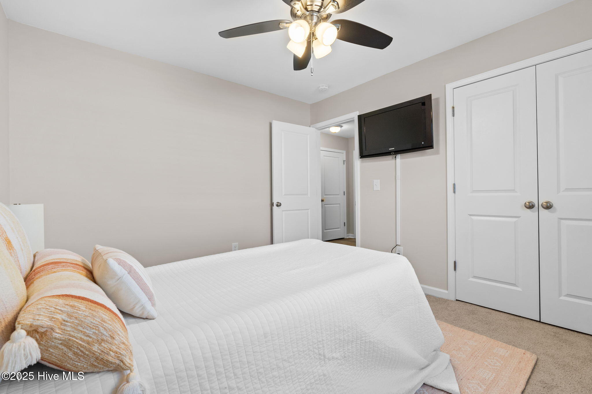 1316 N Fisher King Drive SE