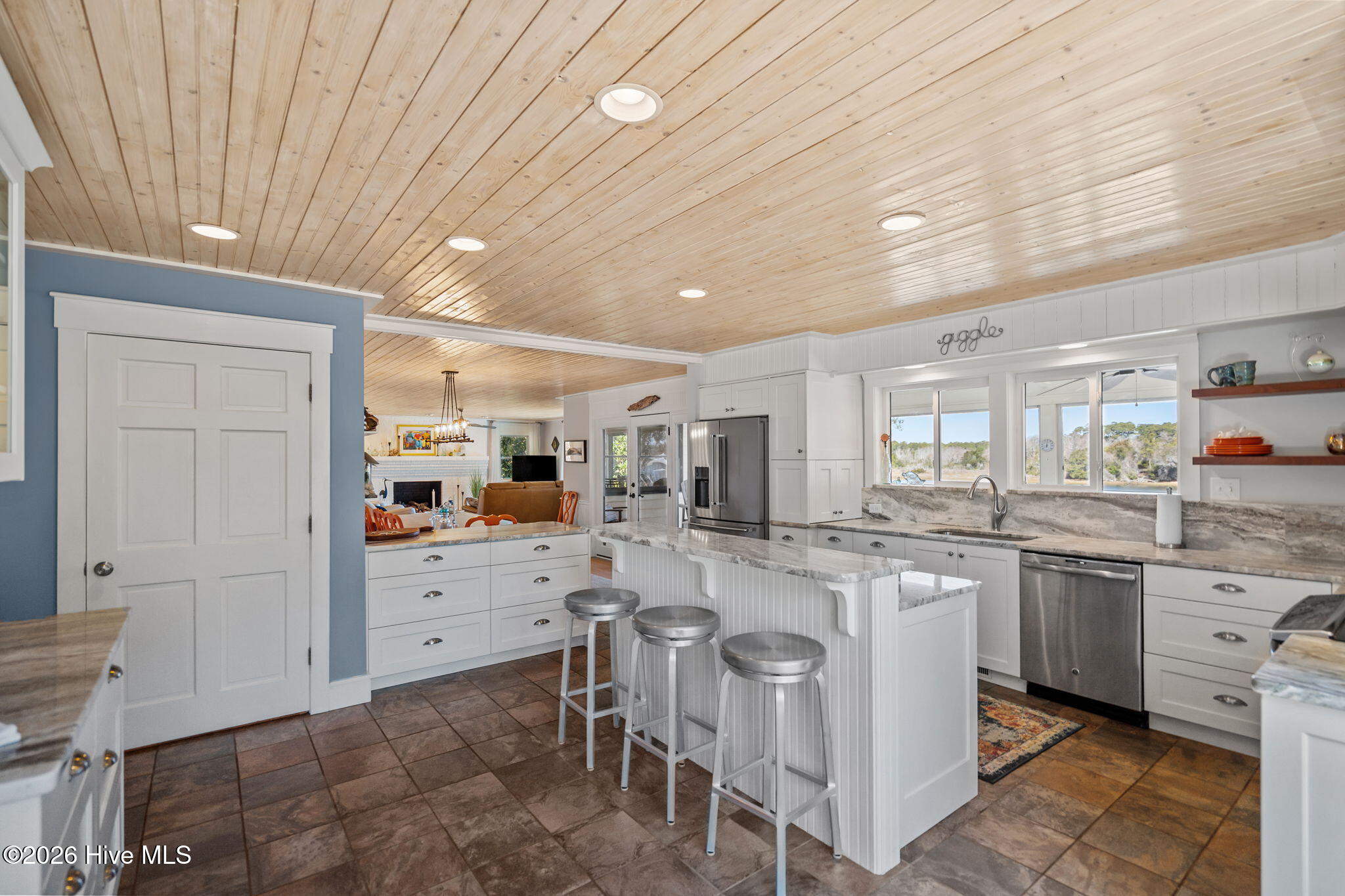 2502 W Yacht Drive