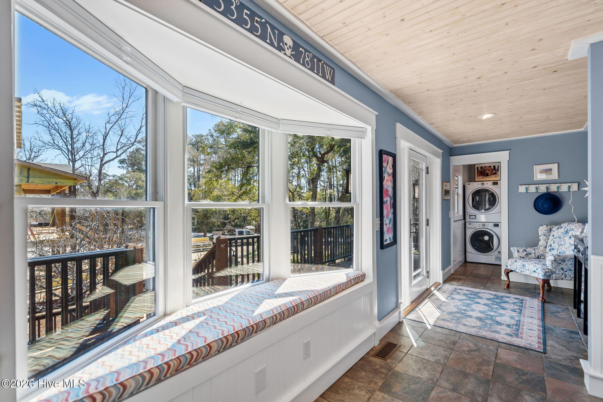 2502 W Yacht Drive