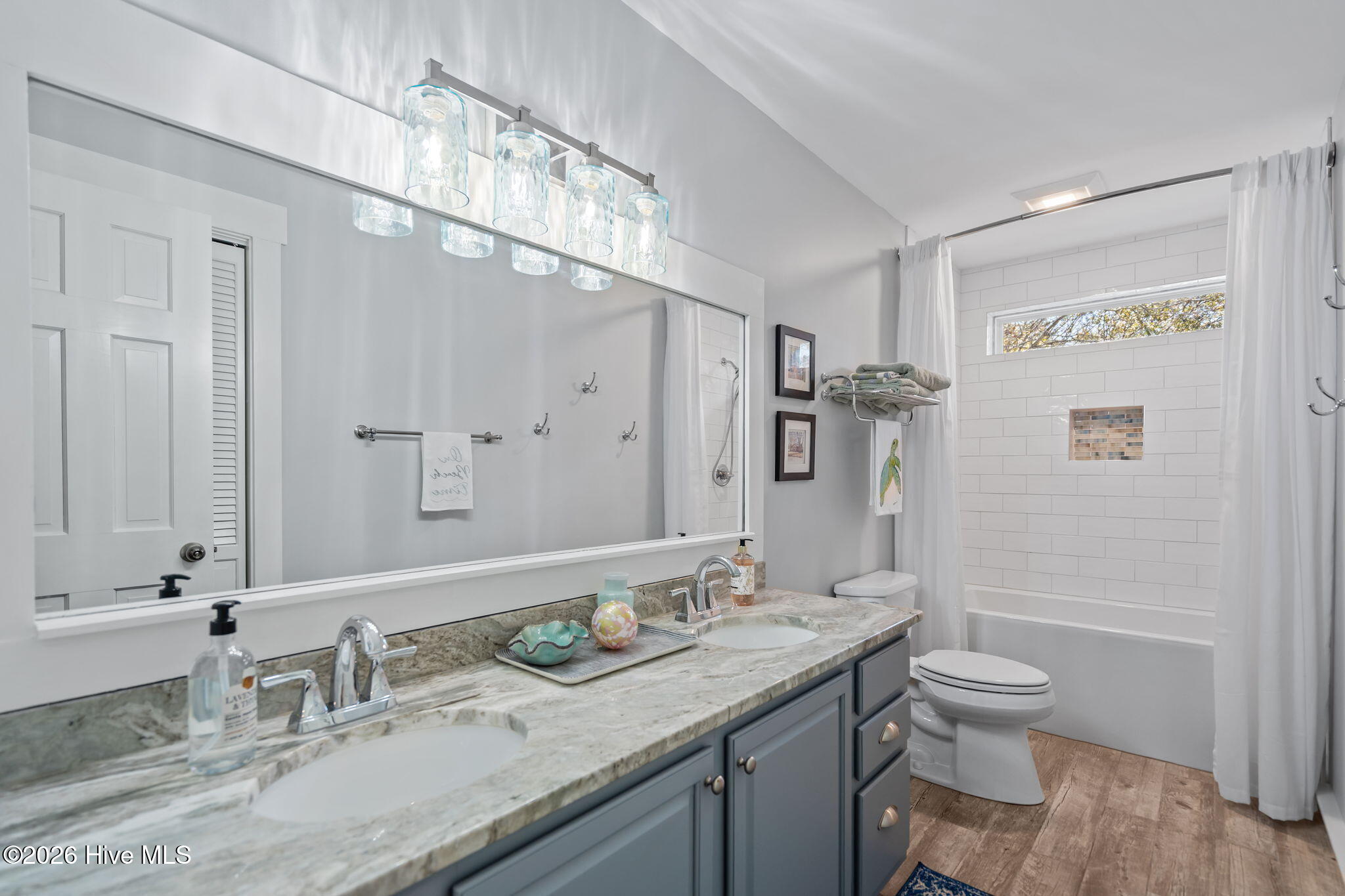 2502 W Yacht Drive