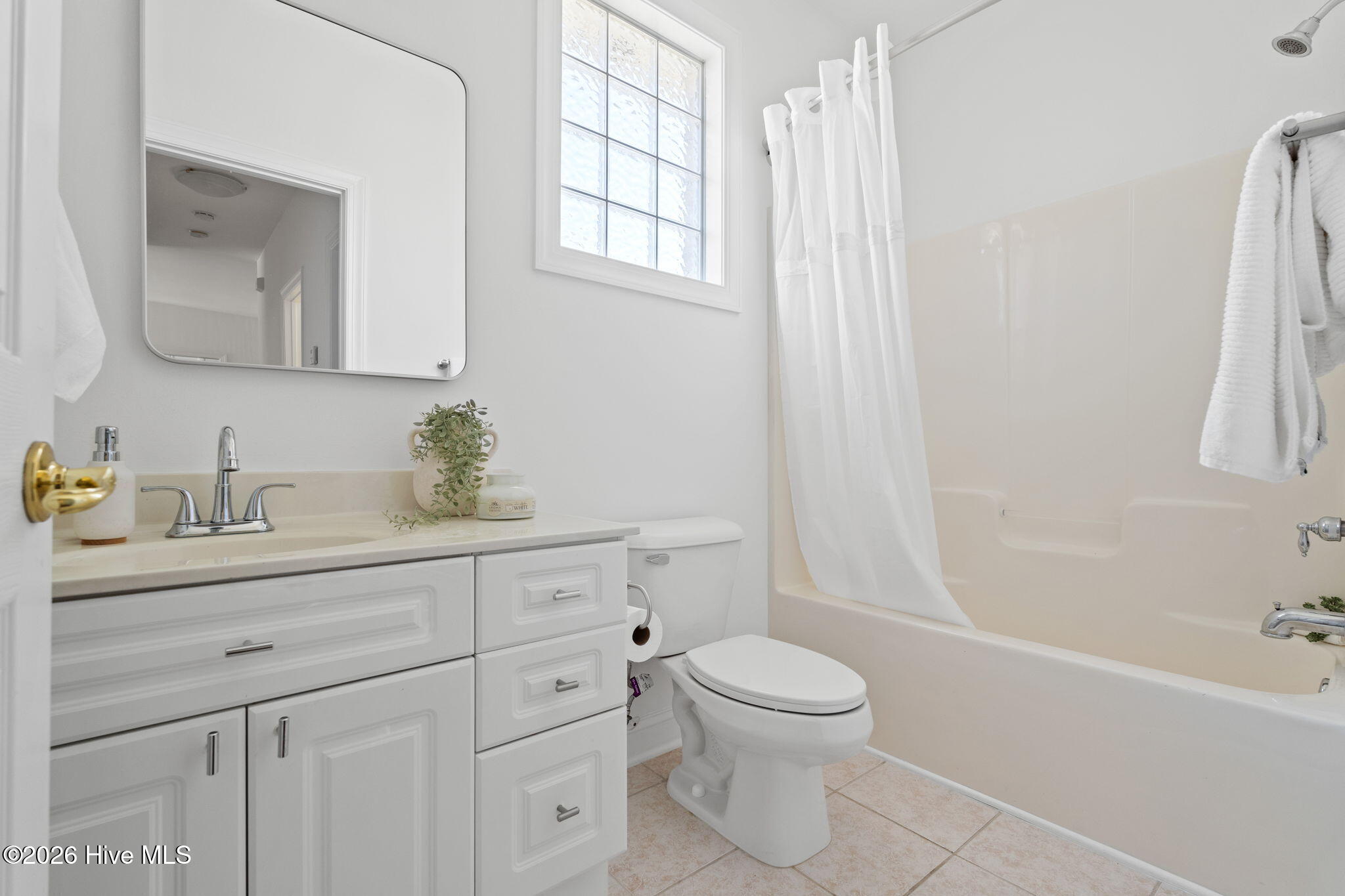 1238 Nightingale Court