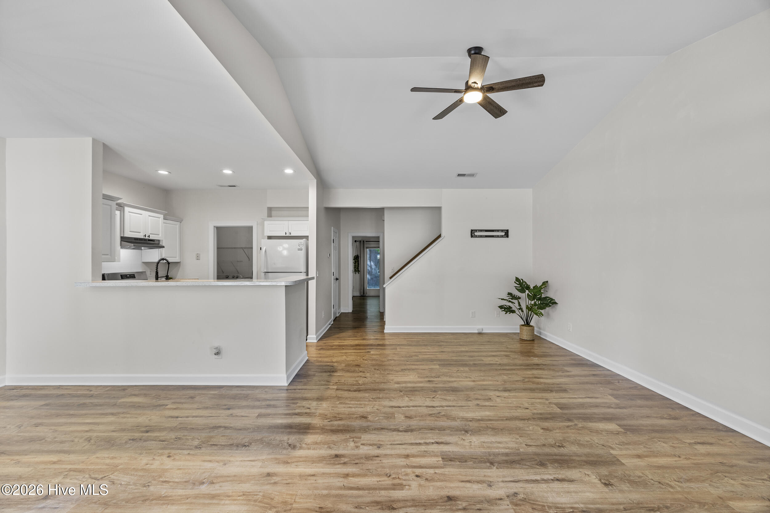 321 S Kerr Avenue Unit 157