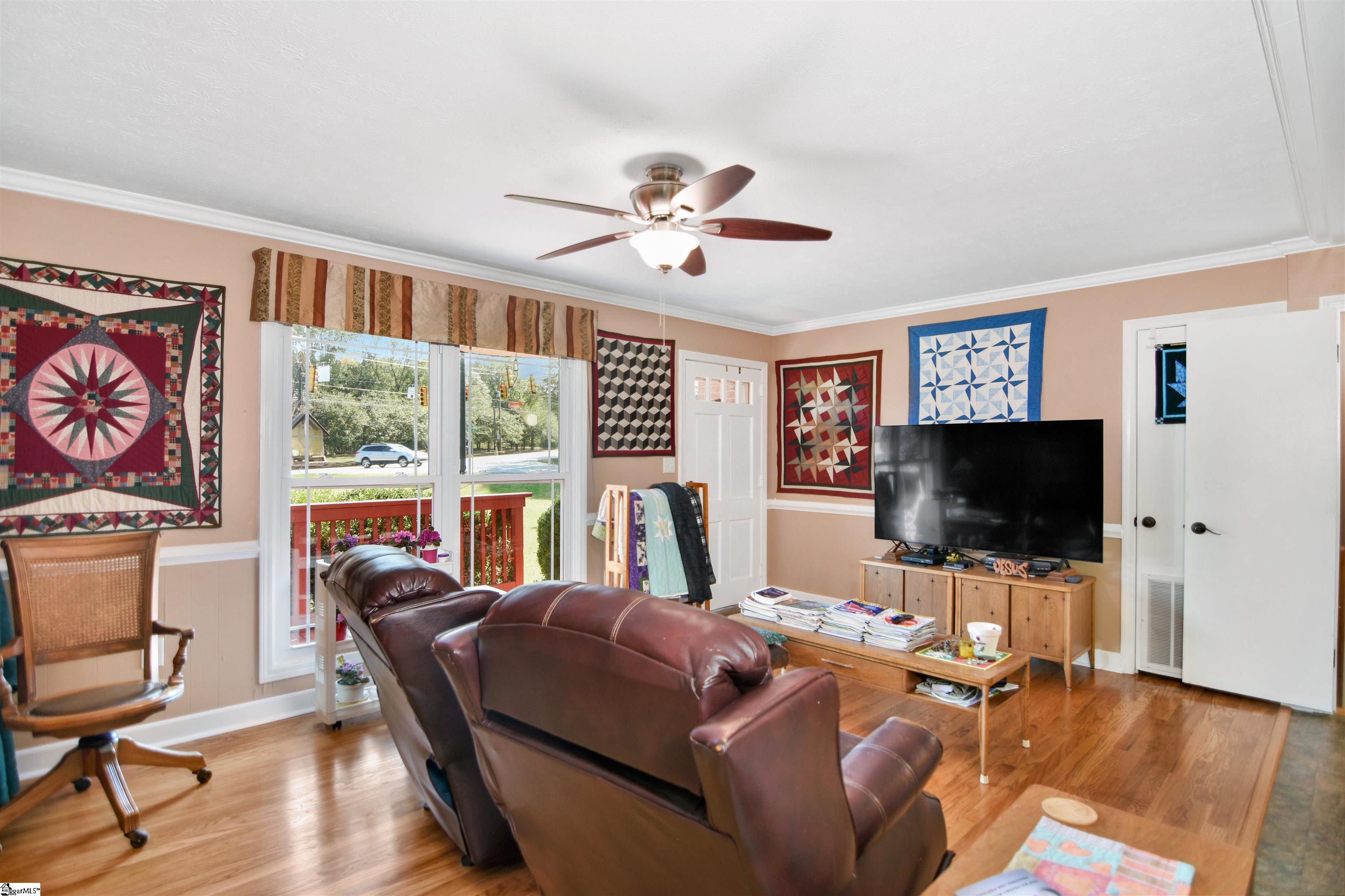 201 E Standing Springs Road, Simpsonville