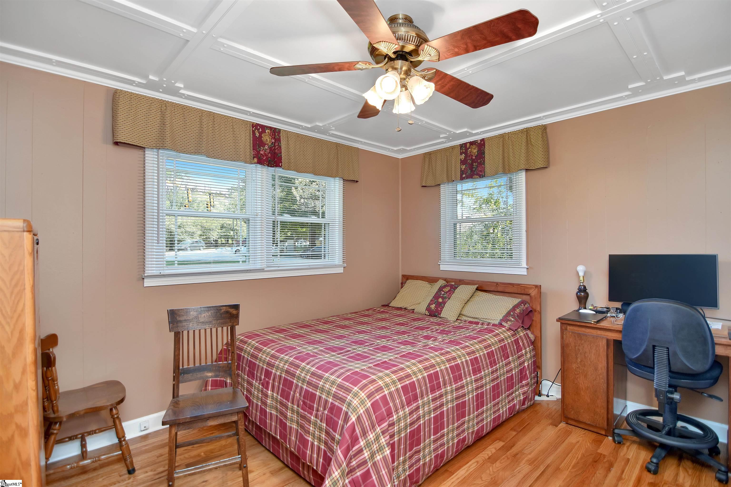 201 E Standing Springs Road, Simpsonville