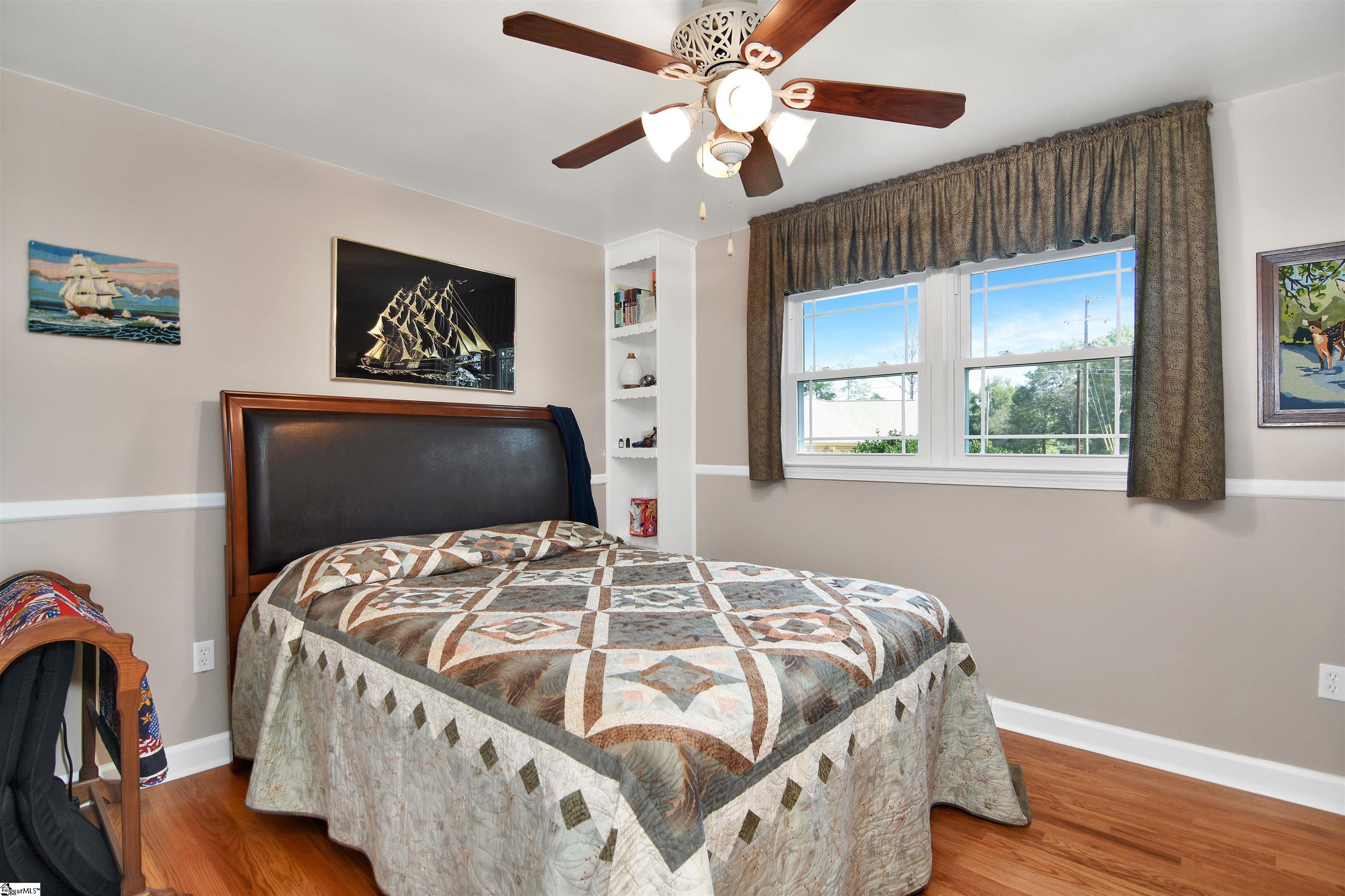 201 E Standing Springs Road, Simpsonville