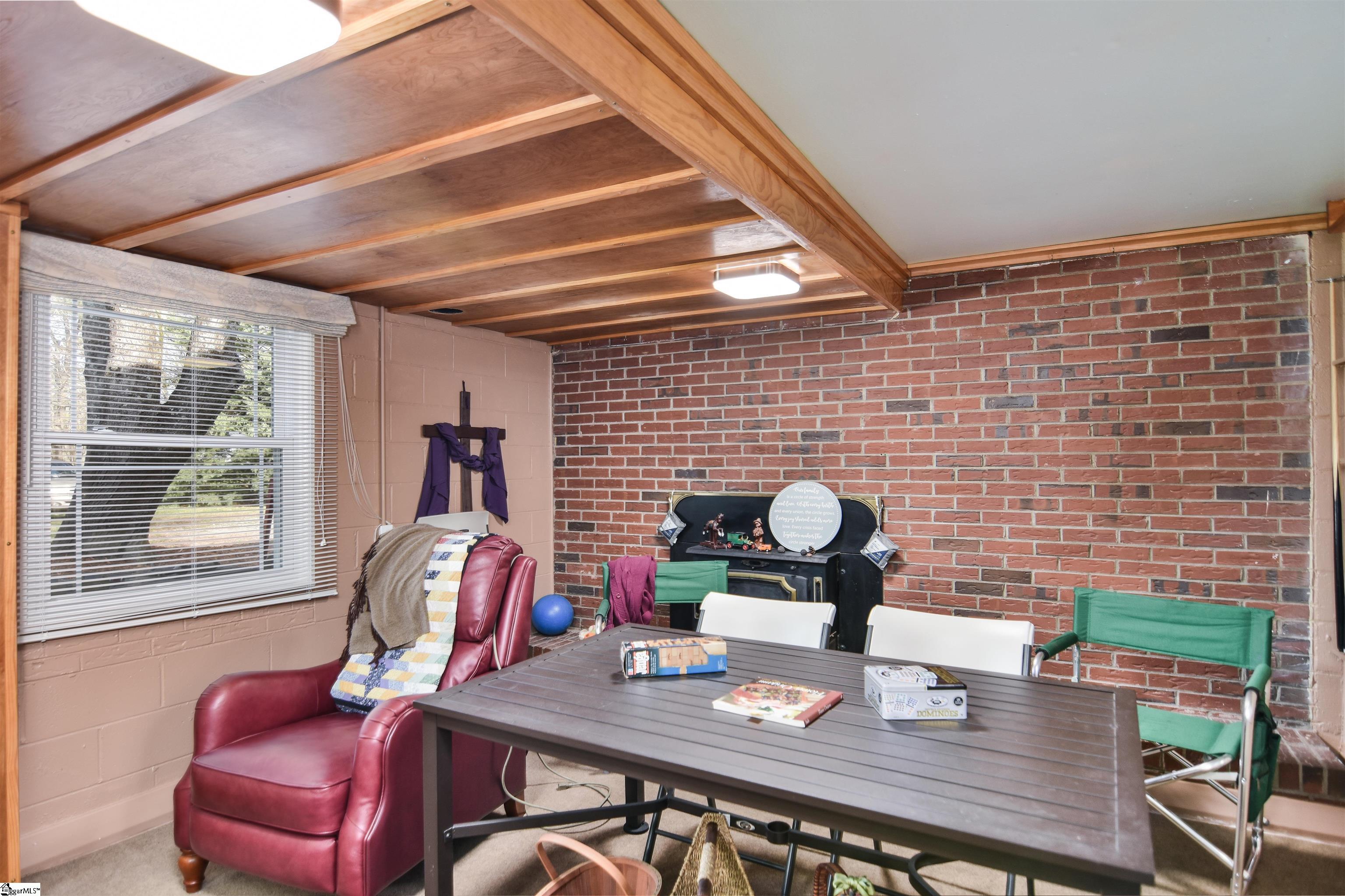 201 E Standing Springs Road, Simpsonville