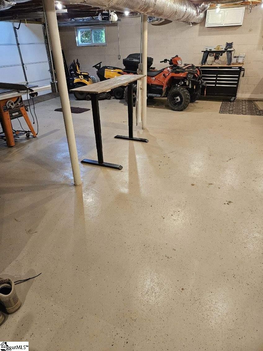 201 E Standing Springs Road, Simpsonville