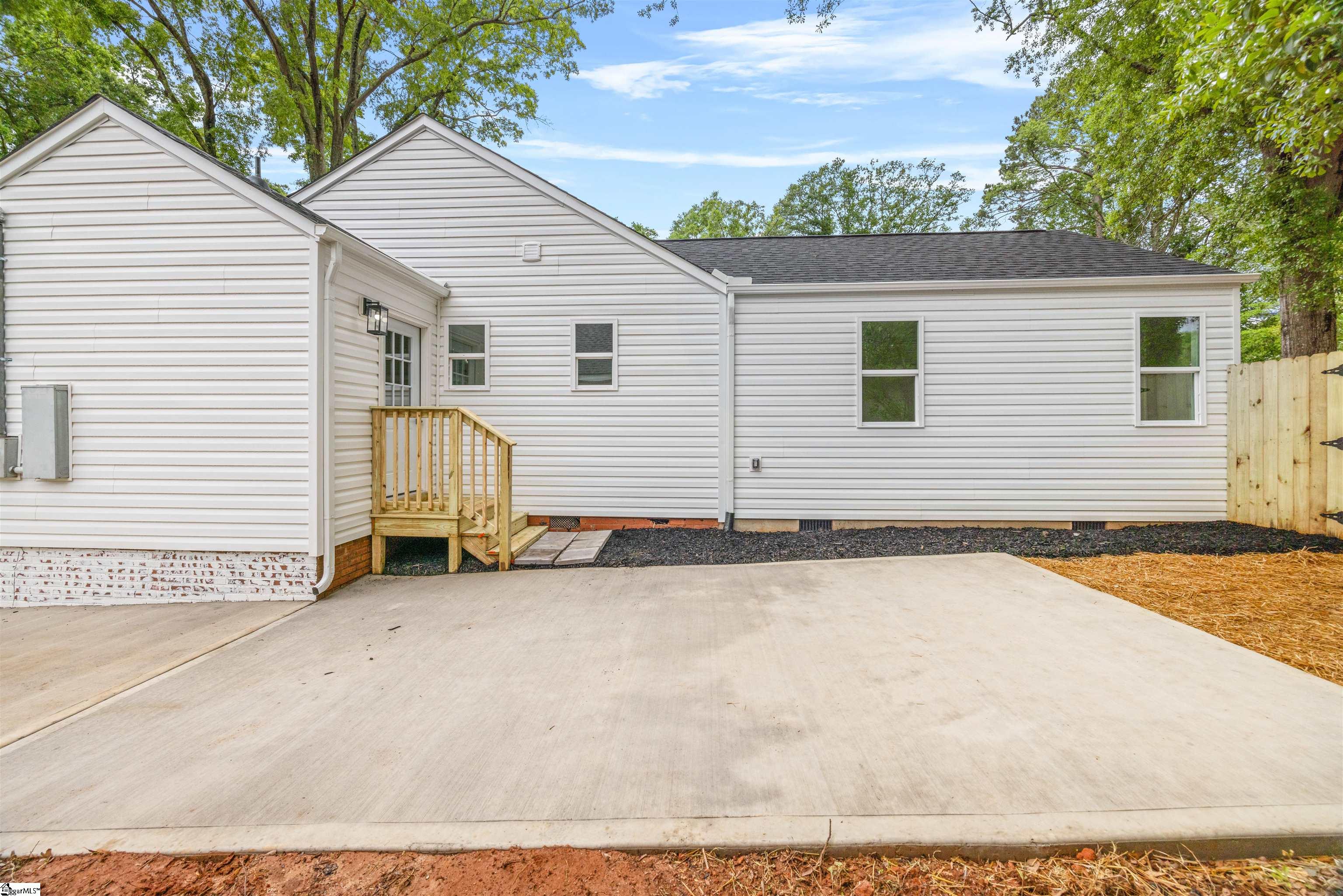 222 Potomac Avenue