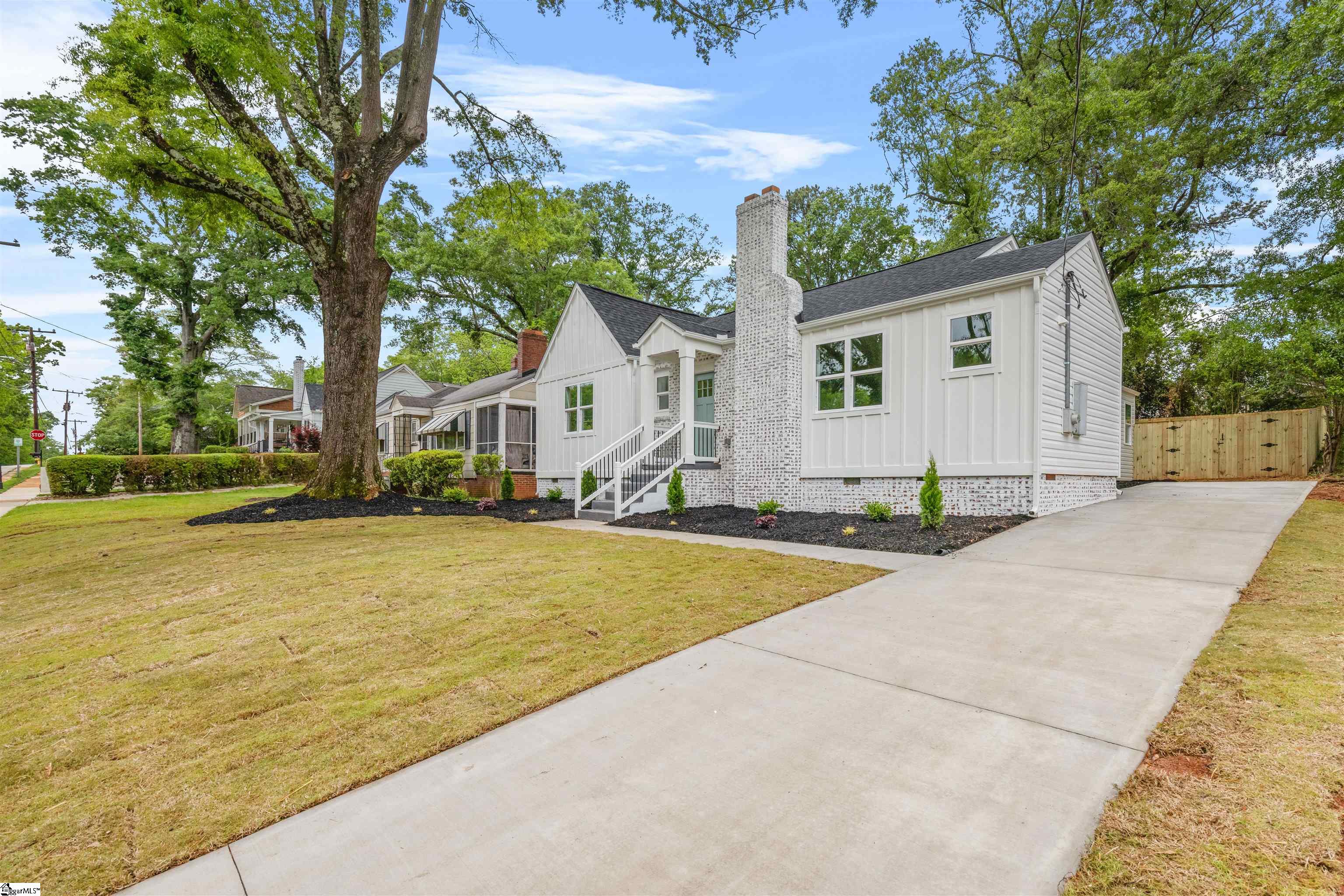 222 Potomac Avenue