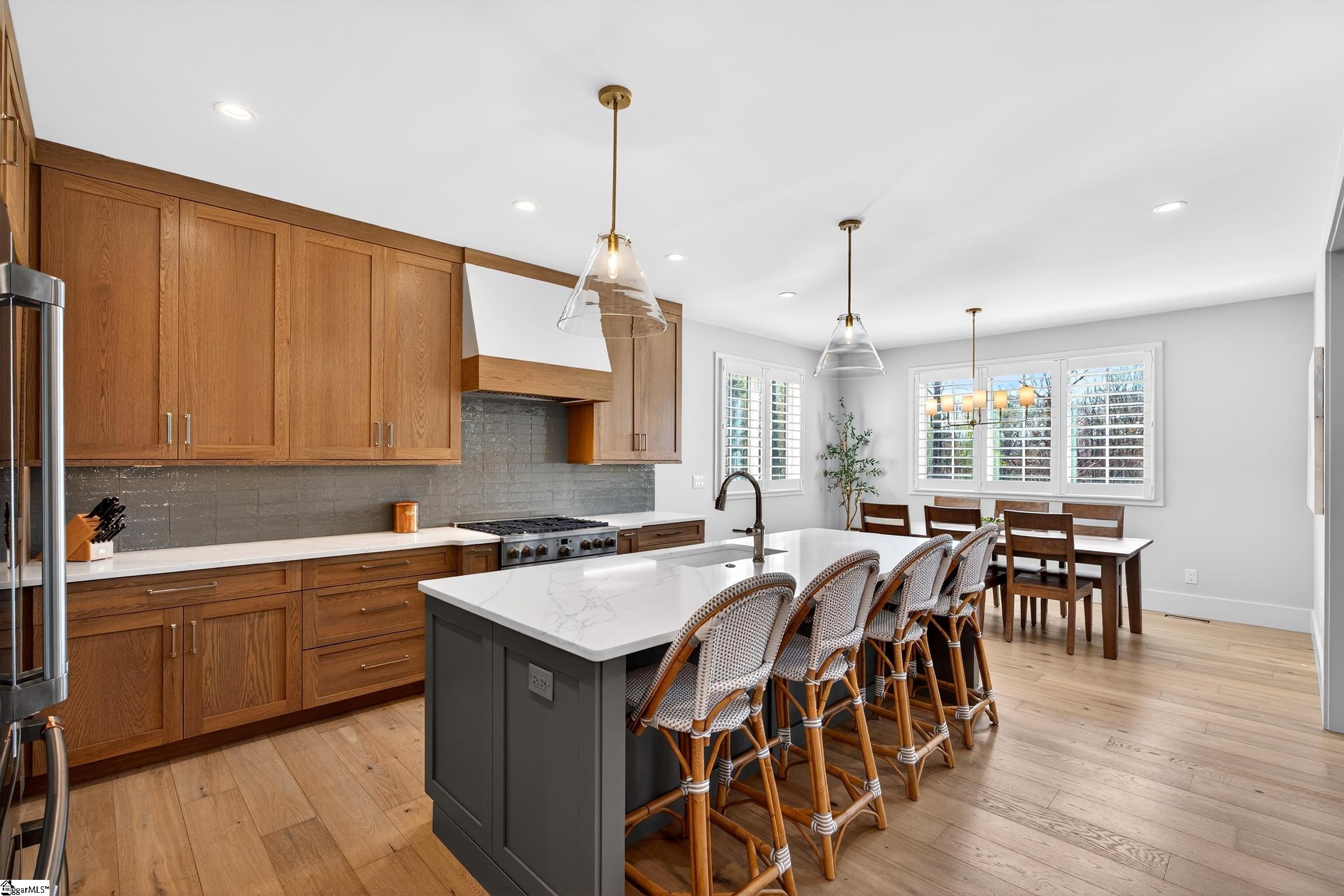 102 Waterfall Overlook Way