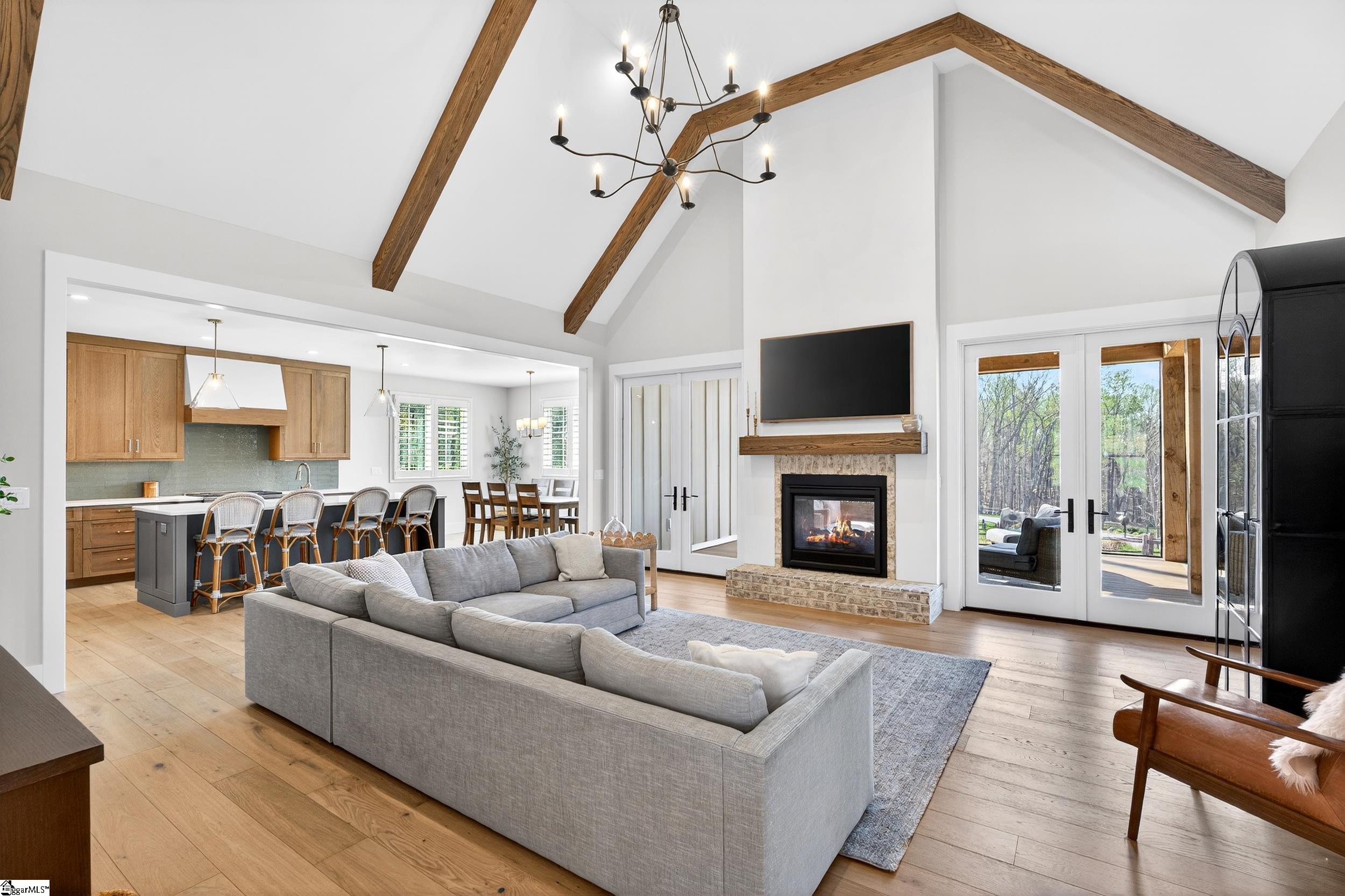 102 Waterfall Overlook Way