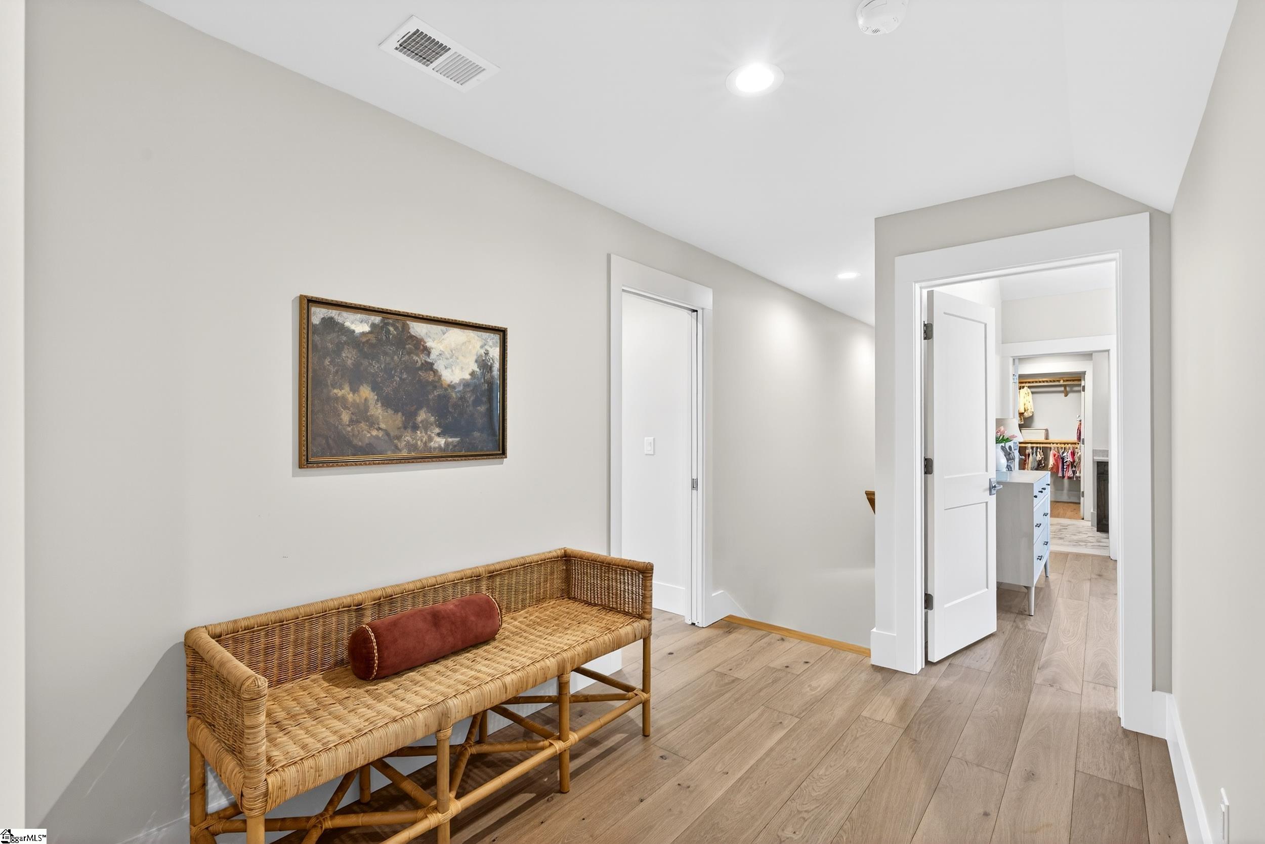 102 Waterfall Overlook Way