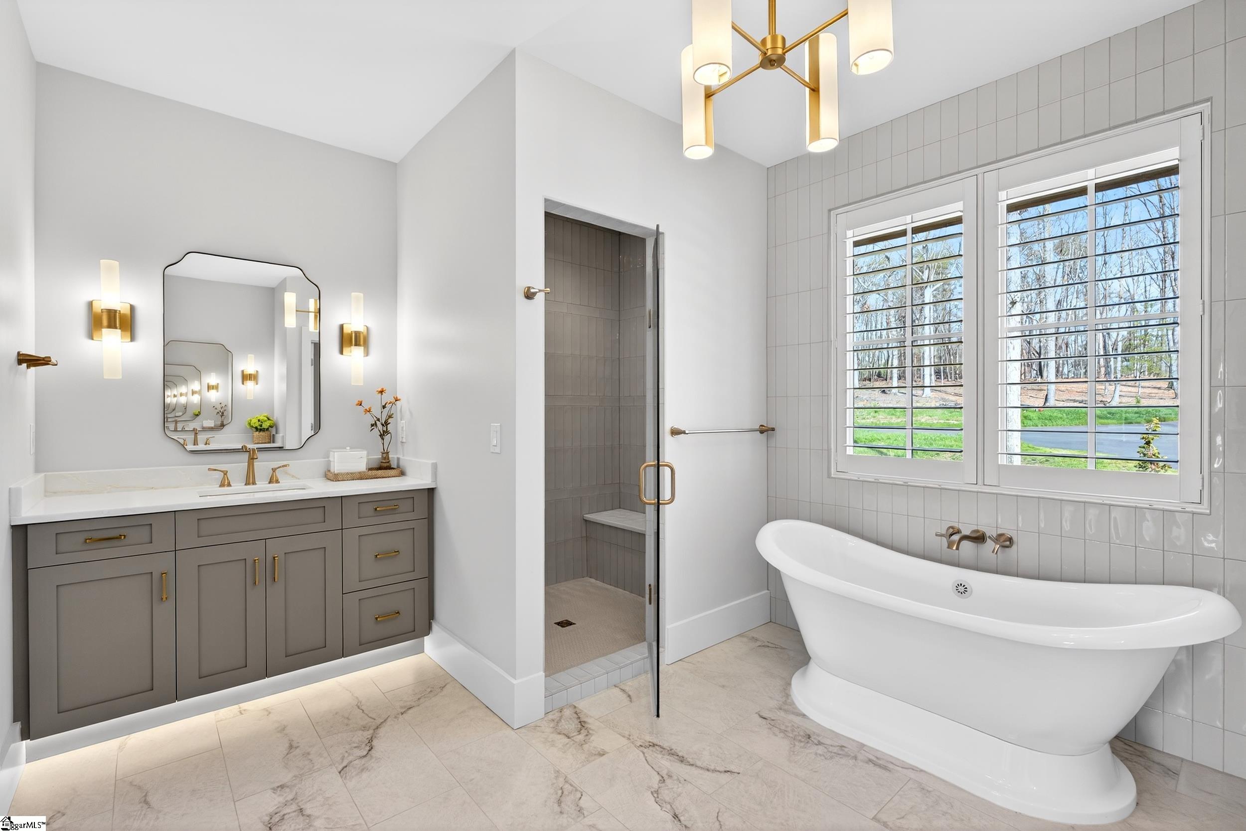 102 Waterfall Overlook Way