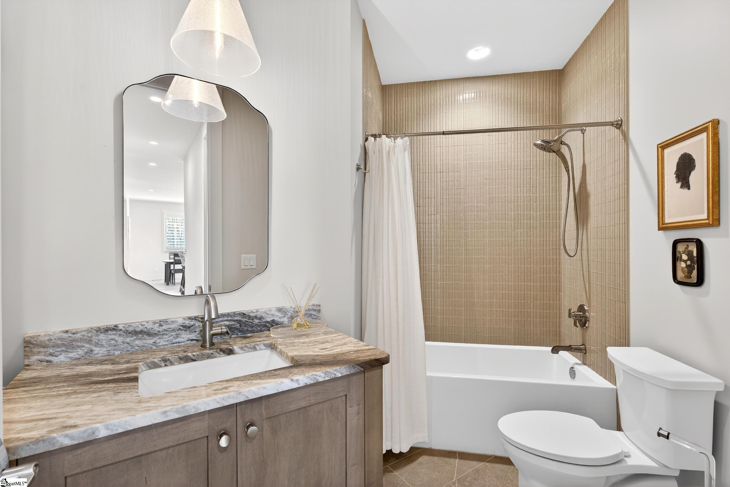 102 Waterfall Overlook Way