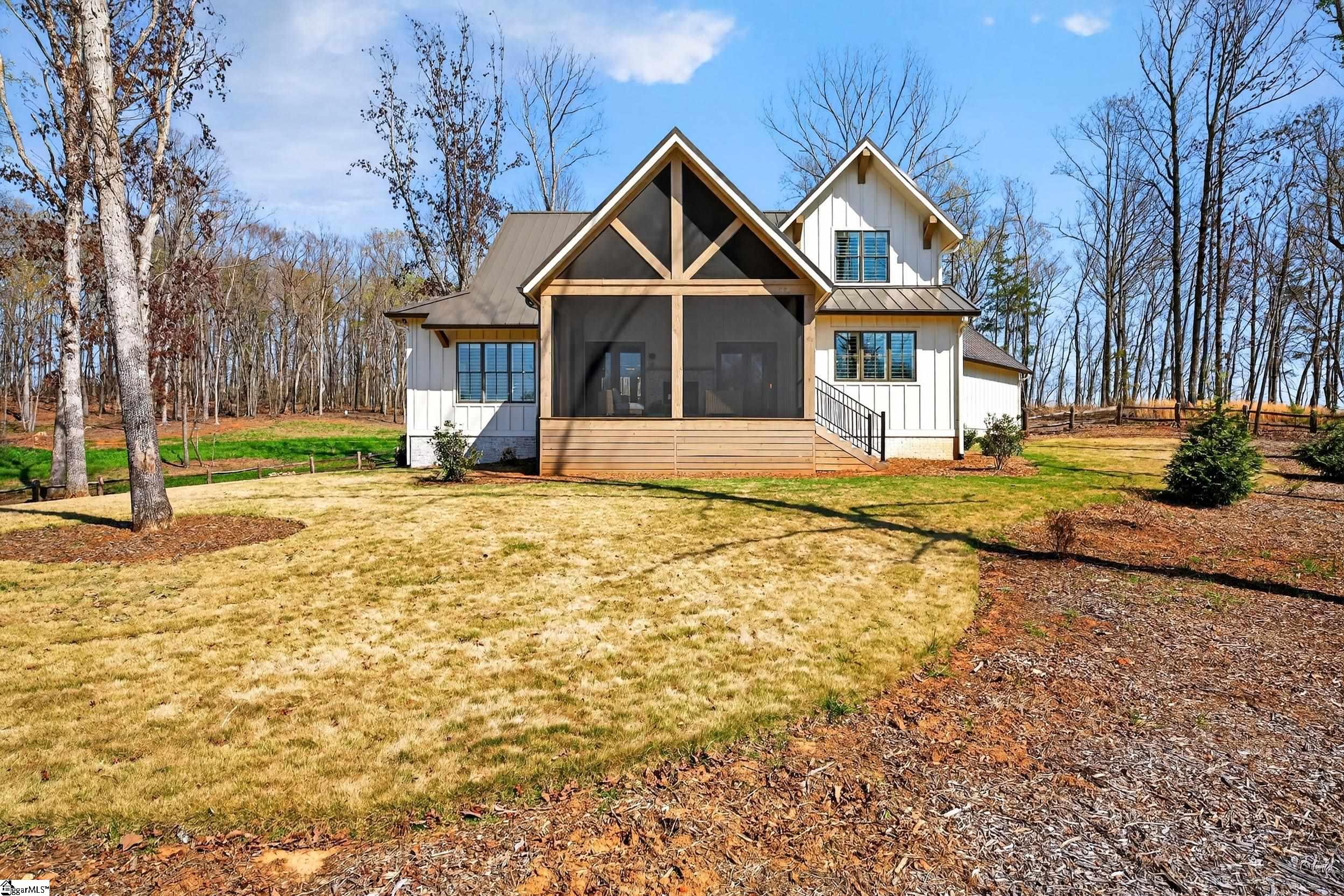 102 Waterfall Overlook Way