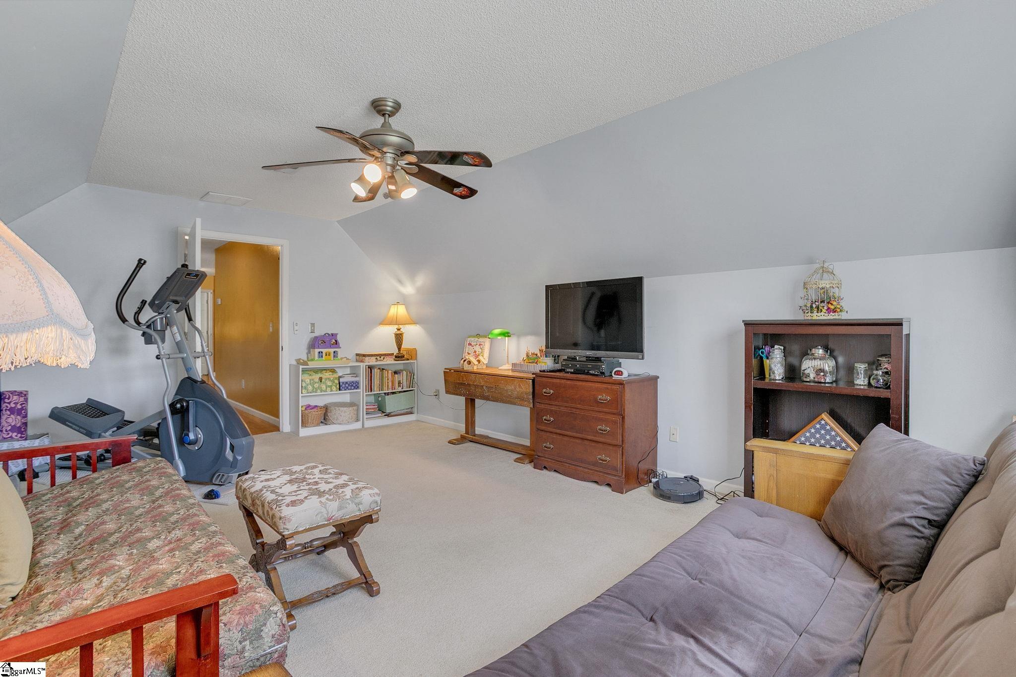 6 Kingfisher Drive