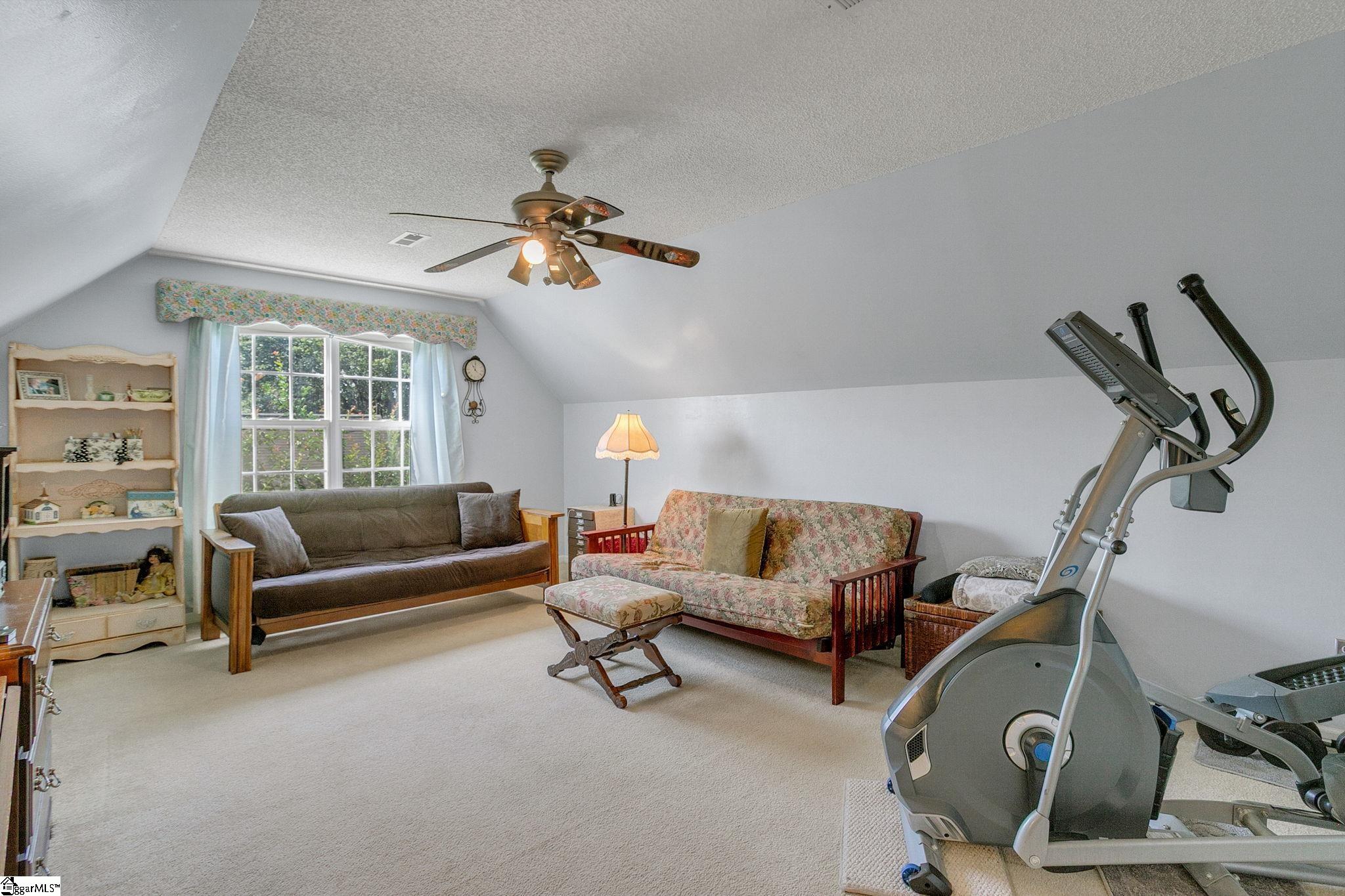 6 Kingfisher Drive